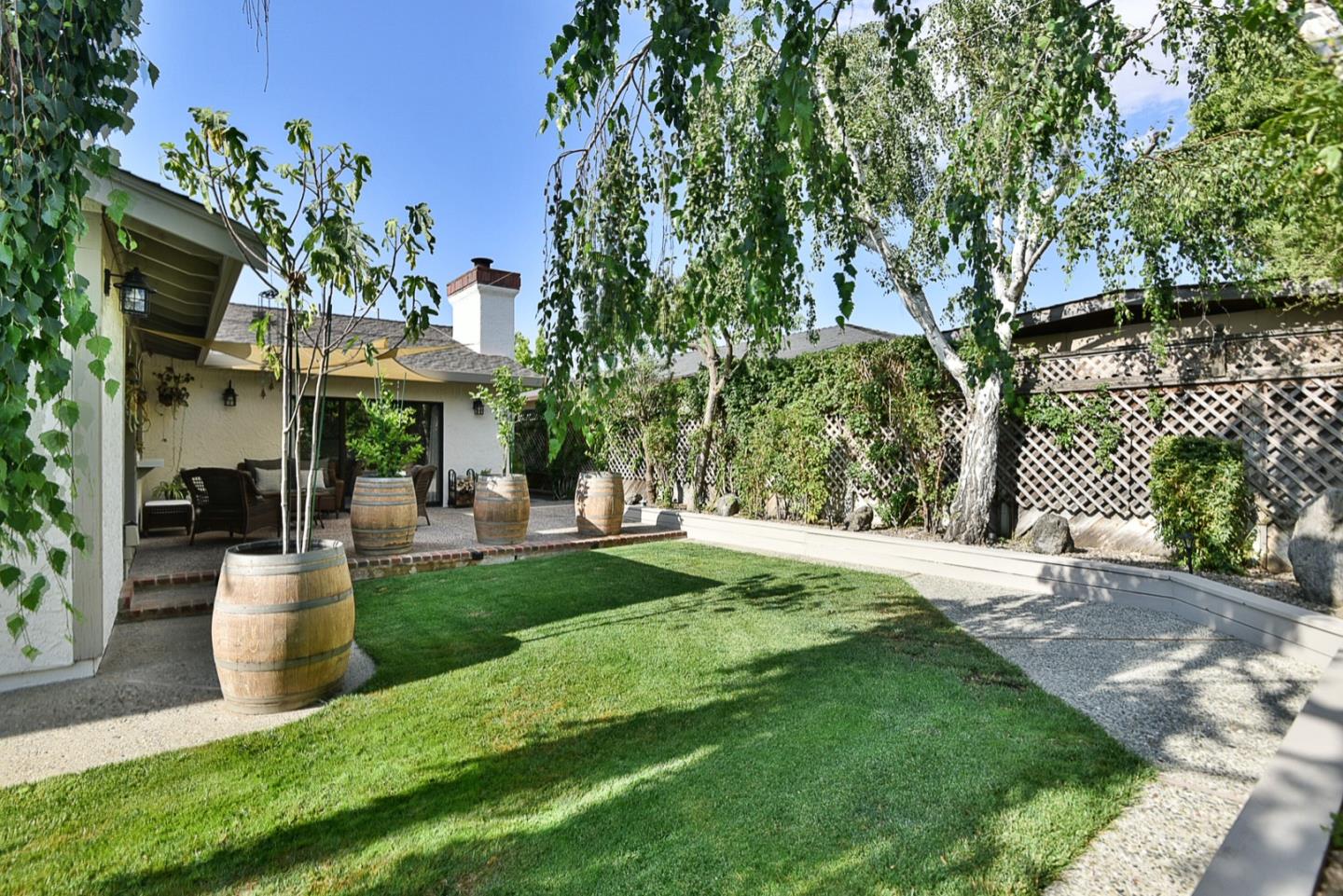 Hollister, California, 95023, United States, 3 Bedrooms Bedrooms, ,2 BathroomsBathrooms,Residential,For Sale,1983755