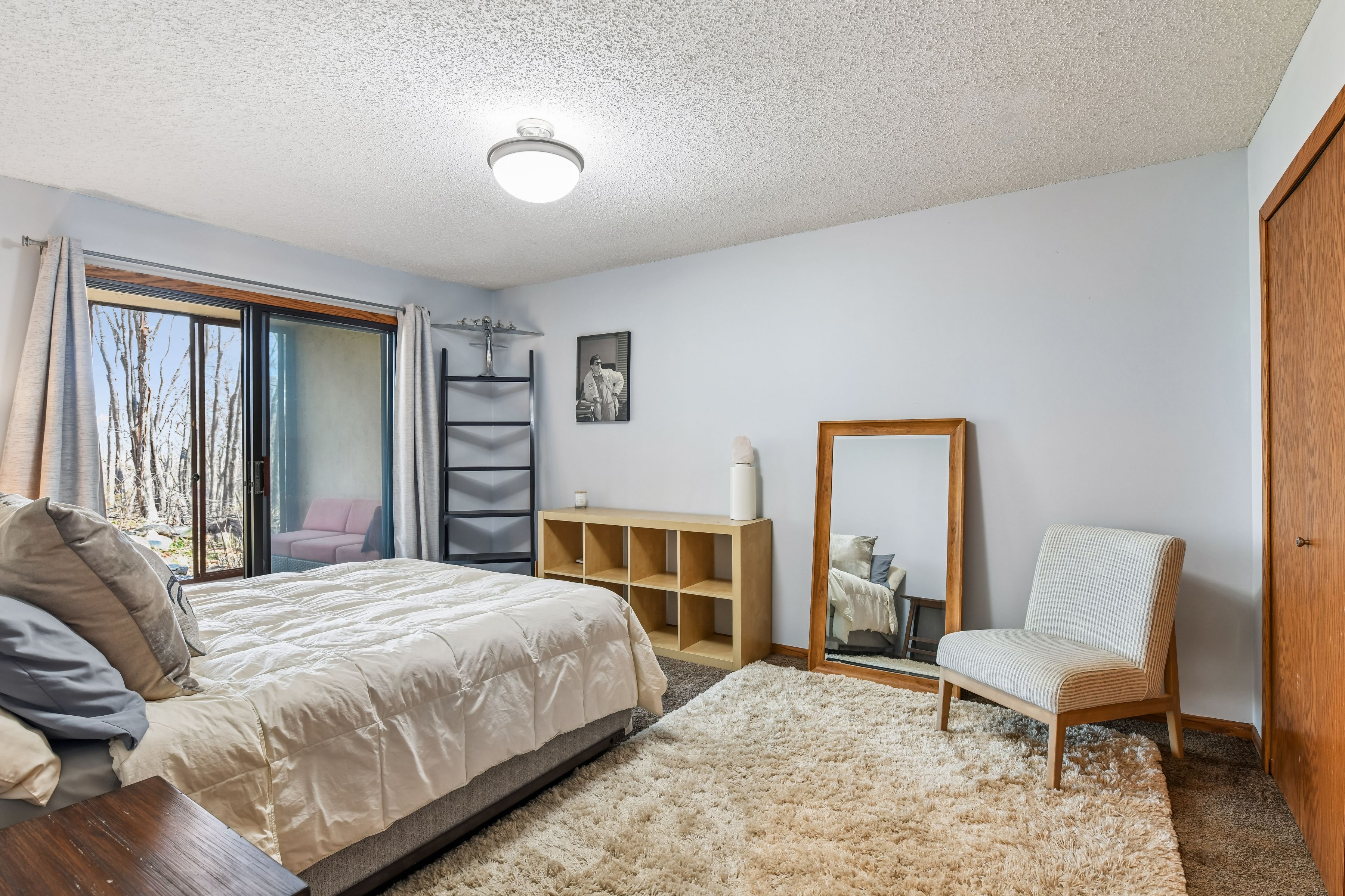  Hilltop Townhome with Sunlight, Space, and Wooded Serenity - 物件實景