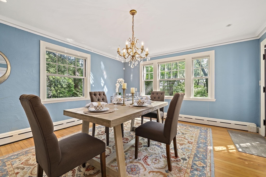 Newton, Massachusetts, 02468, United States, 4 Bedrooms Bedrooms, ,4 BathroomsBathrooms,Residential,For Sale,1829542