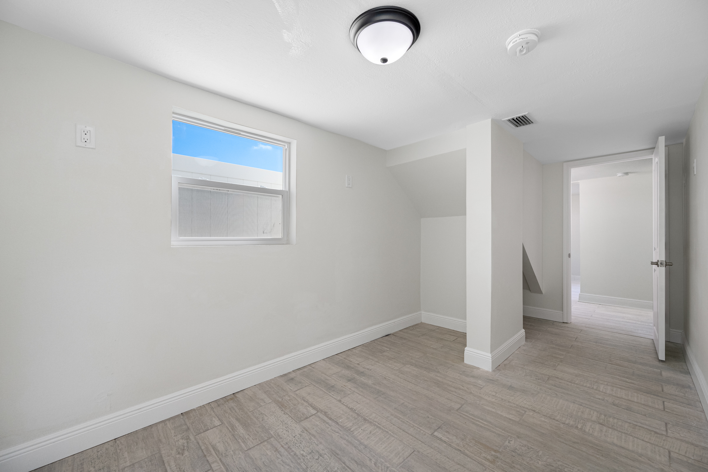 Treasure Island, Florida, 33706, United States, 3 Bedrooms Bedrooms, ,2 BathroomsBathrooms,Residential,For Sale,1983263