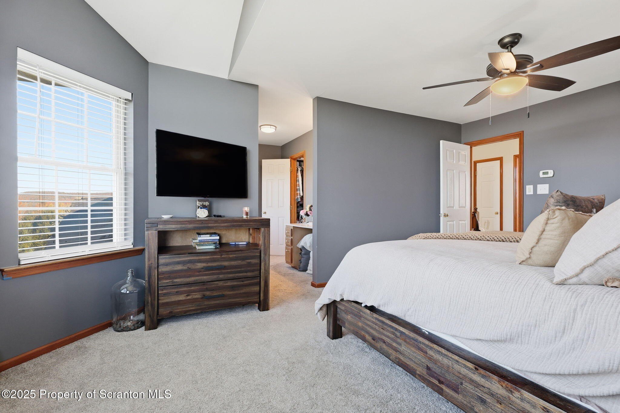 Clifford Twp, Pennsylvania, 18470, United States, 4 Bedrooms Bedrooms, ,3 BathroomsBathrooms,Residential,For Sale,1978908