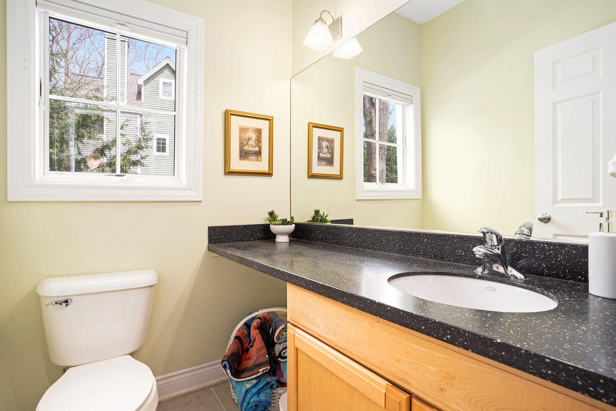South Haven, Michigan, 49090, United States, 4 Bedrooms Bedrooms, ,4 BathroomsBathrooms,Residential,For Sale,1945011