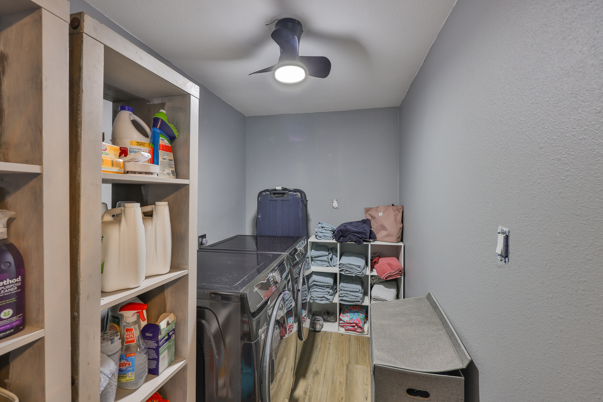 Seminole, Florida, 33772, United States, 3 Bedrooms Bedrooms, ,2 BathroomsBathrooms,Residential,For Sale,1978971