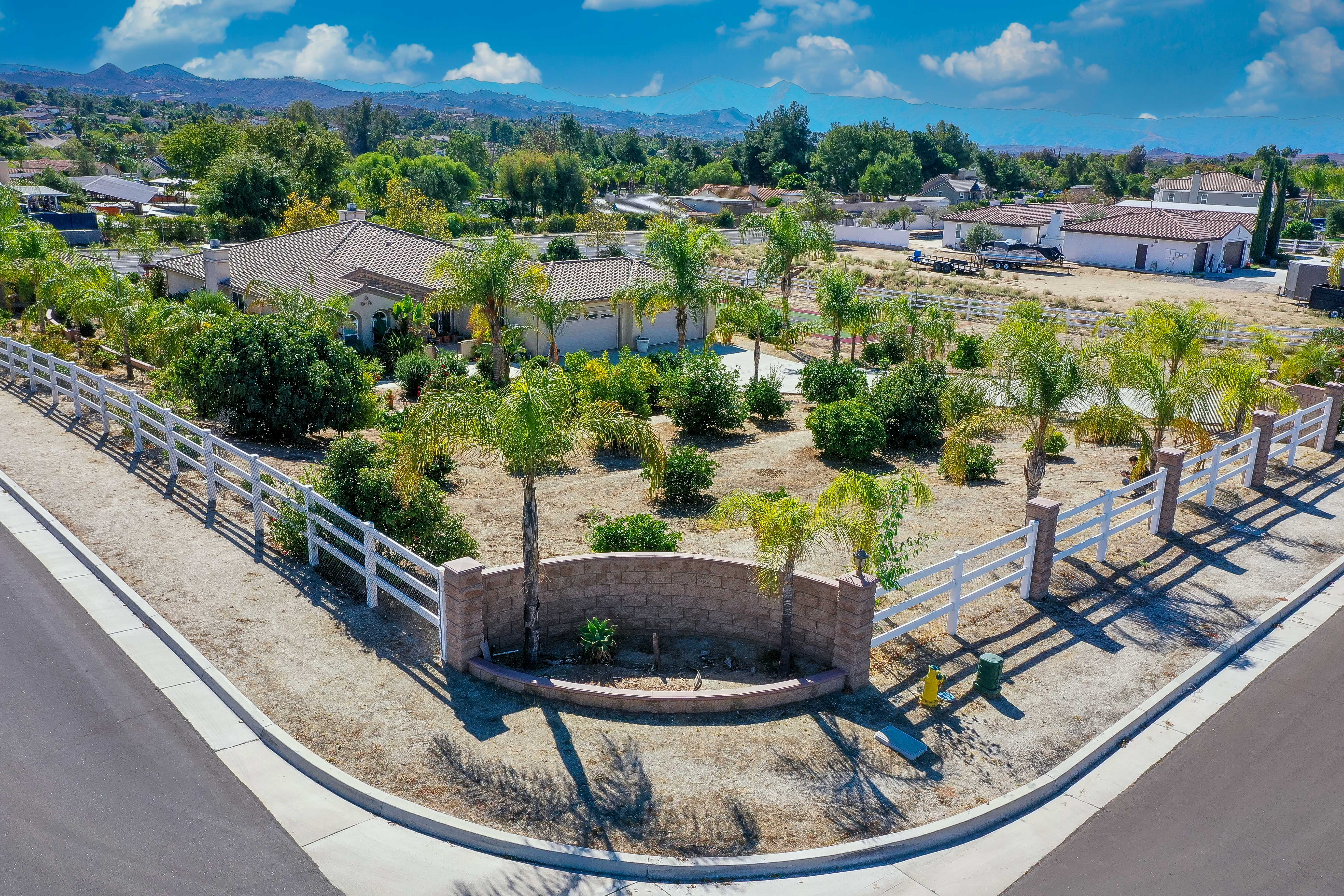  17715 Timberview Drive, Riverside, CA 92504 - 物件實景