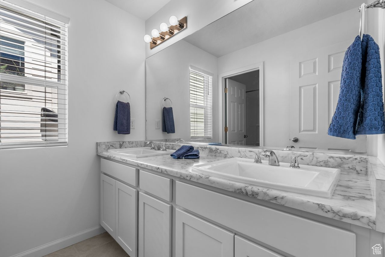 Saratoga Springs, Utah, 84045, United States, 4 Bedrooms Bedrooms, ,3 BathroomsBathrooms,Residential,For Sale,1927237