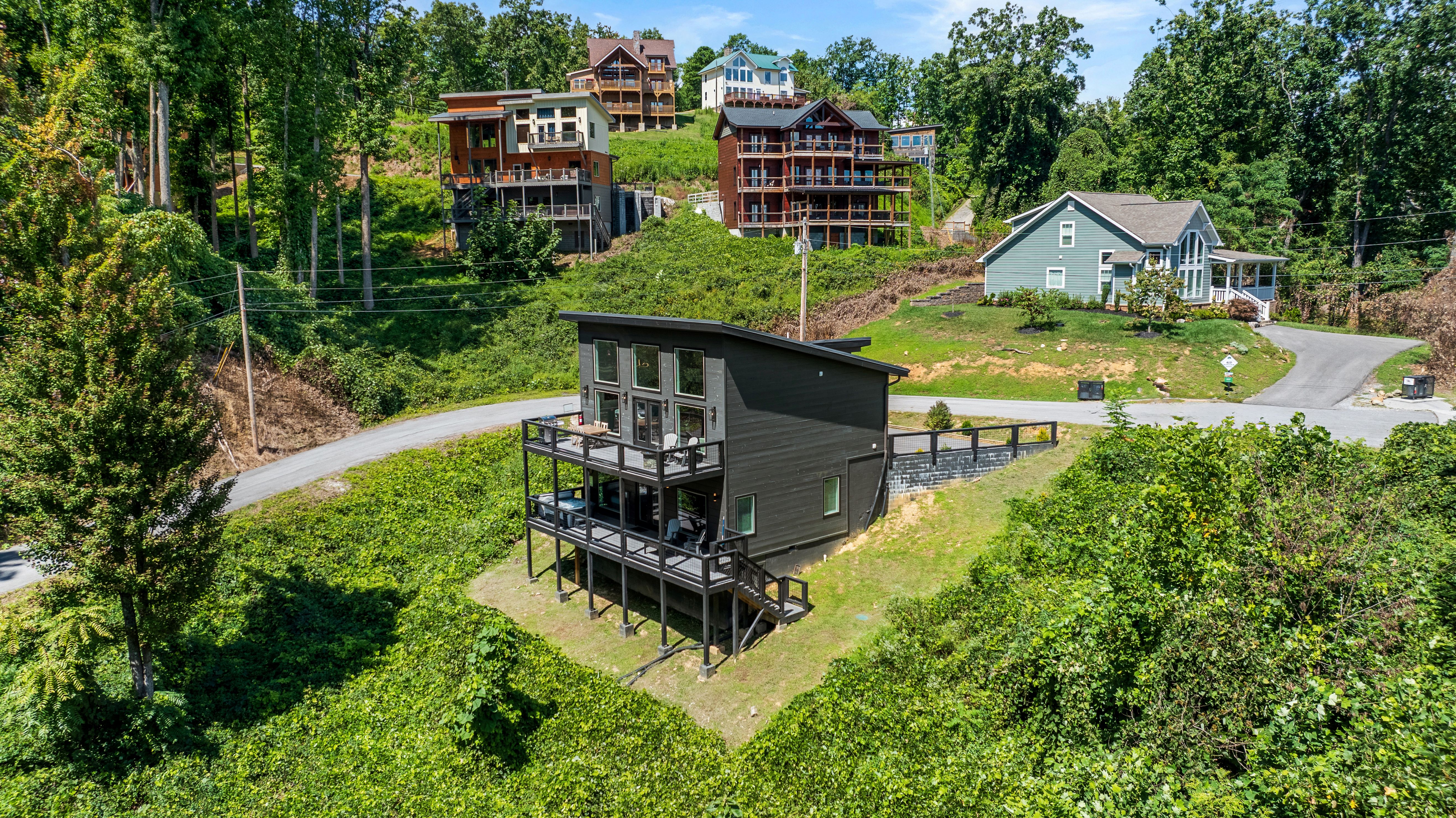 Gatlinburg, Tennessee, 37738, United States, 1 Bedroom Bedrooms, ,2 BathroomsBathrooms,Residential,For Sale,1934967