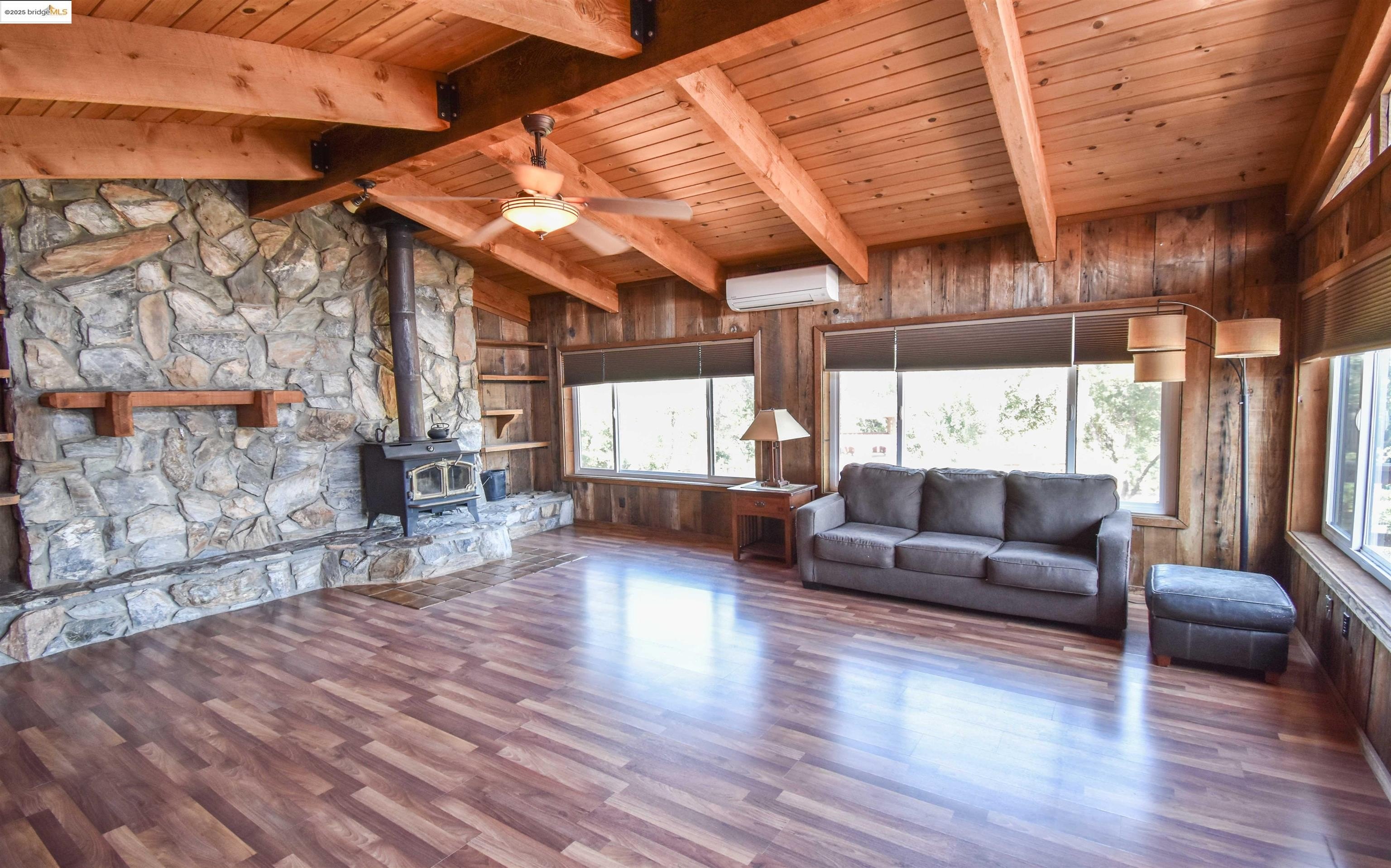 Sonora, California, 95370, United States, 4 Bedrooms Bedrooms, ,2 BathroomsBathrooms,Residential,For Sale,1934174