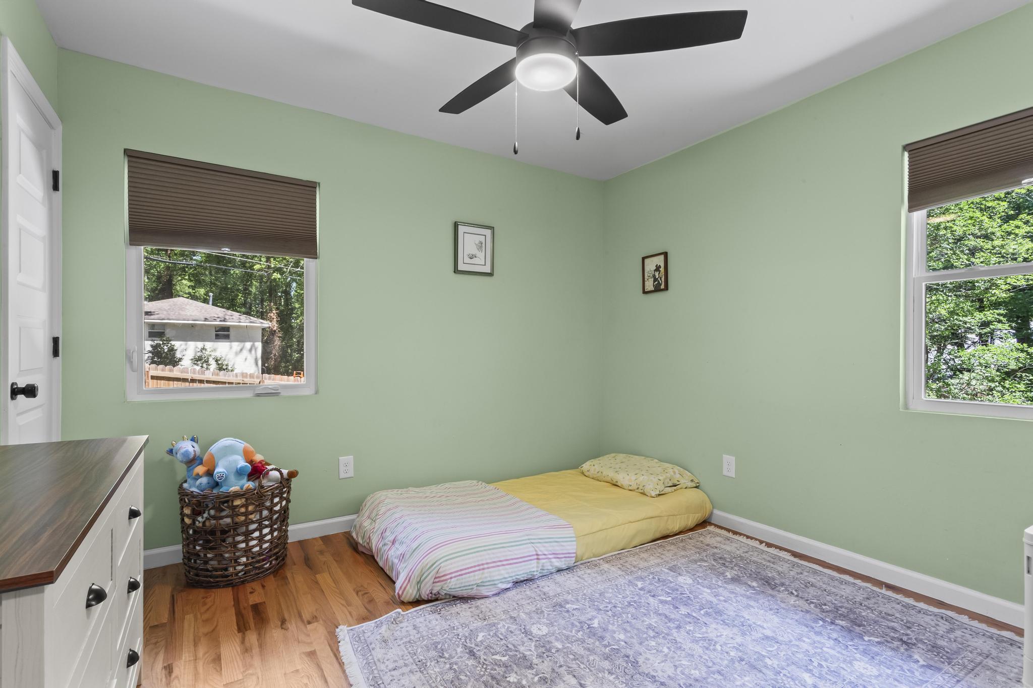  Thoughtfully Designed, Fully Renovated Home - 物件實景