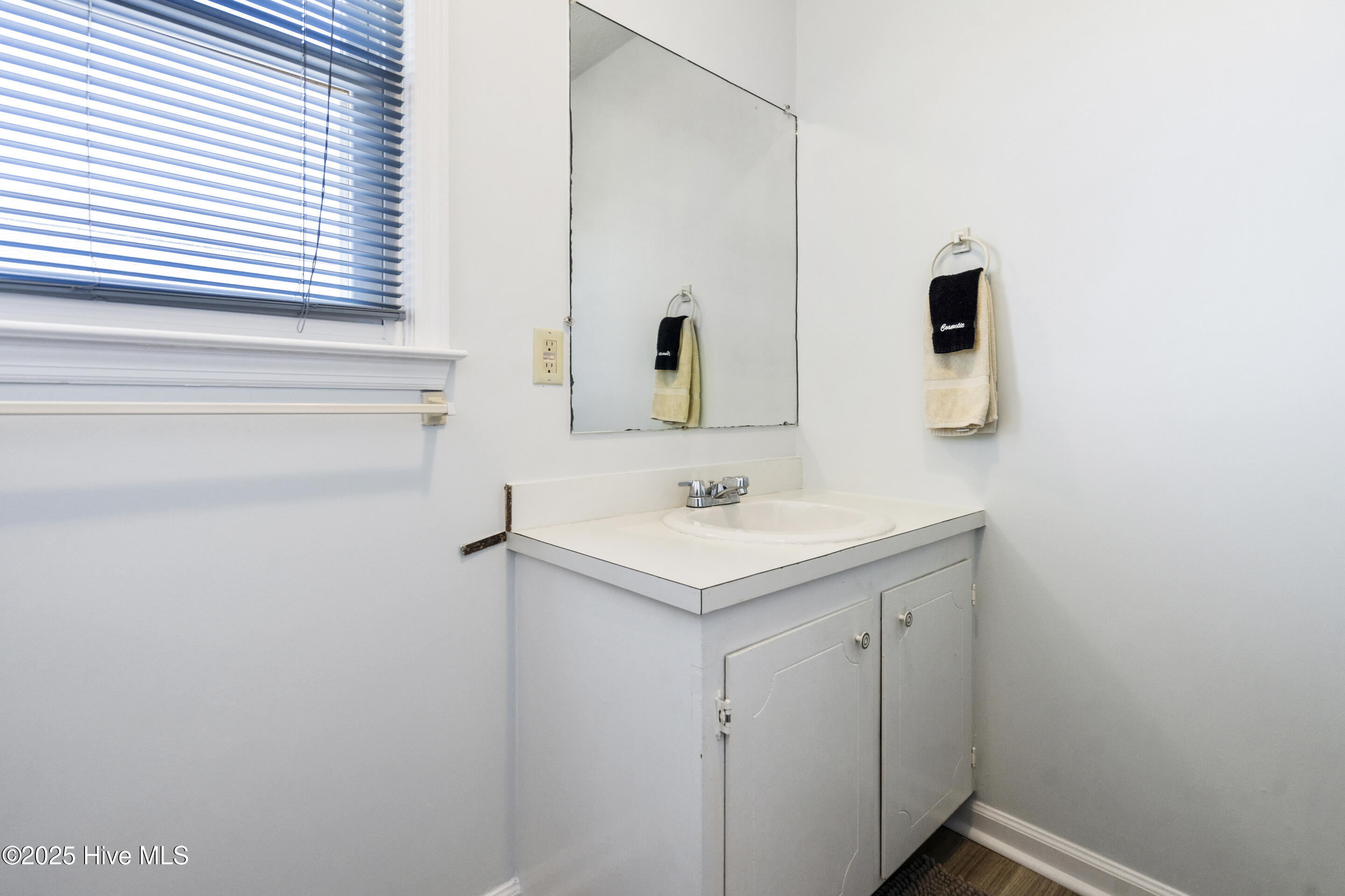 Surf City, North Carolina, 28445, United States, 3 Bedrooms Bedrooms, ,2 BathroomsBathrooms,Residential,For Sale,1794333
