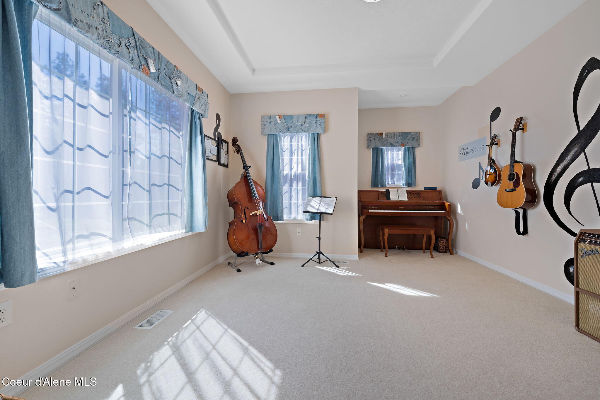 Newman Lake, Washington, 99025, United States, 6 Bedrooms Bedrooms, ,5 BathroomsBathrooms,Residential,For Sale,1798290
