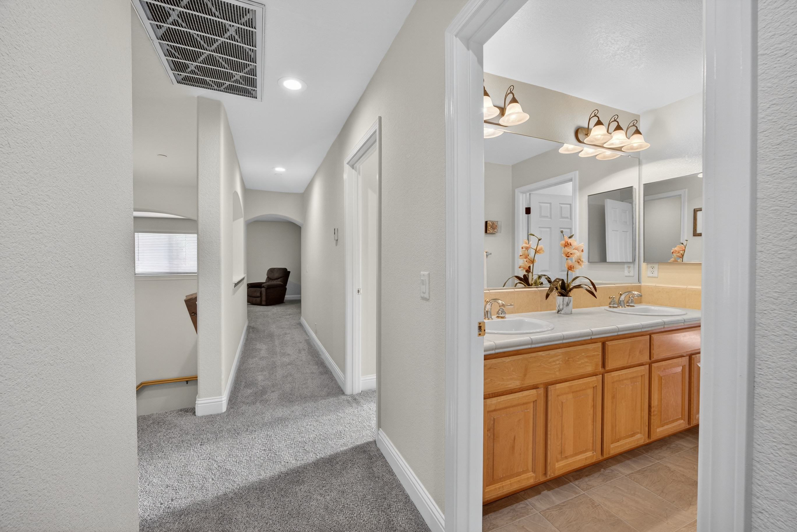  5500 Tierra Gardens Lane, Carmichael, CA 95608 - 物件實景