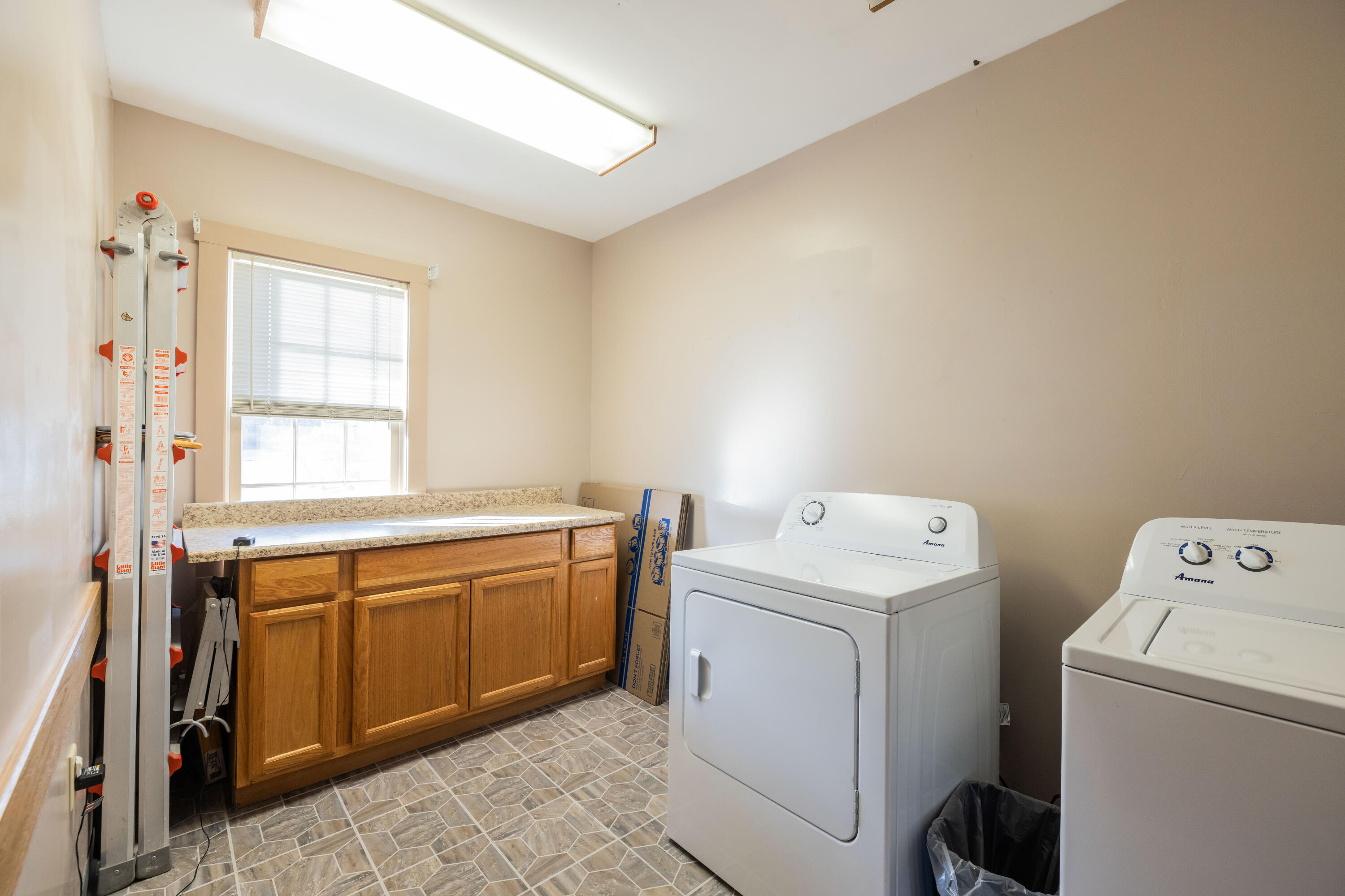 7 High Street, North Berwick, Maine, 03906, United States, 6 Bedrooms Bedrooms, ,3 BathroomsBathrooms,Residential,For Sale,7 High Street,1625255
