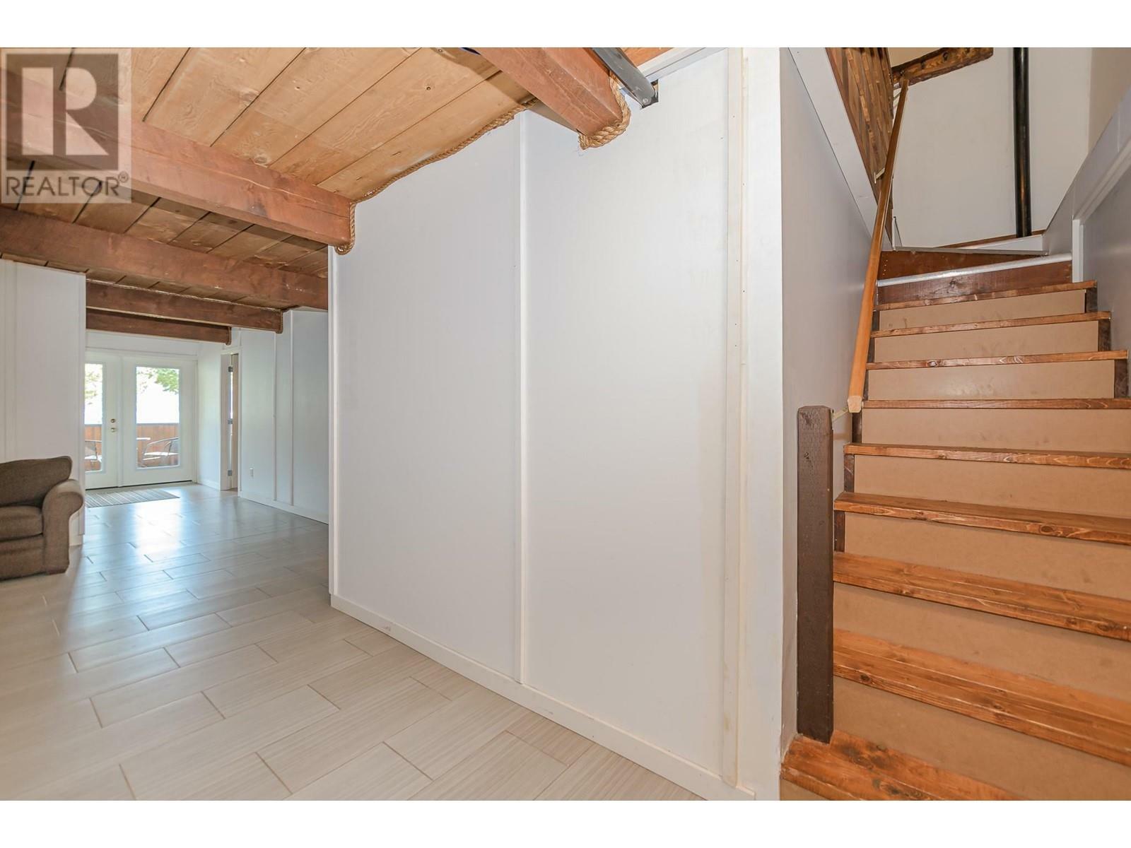 REVELSTOKE, British Columbia, V0E 2S0, CA, 4 Bedrooms Bedrooms, ,2 BathroomsBathrooms,Residential,For Sale,1838033