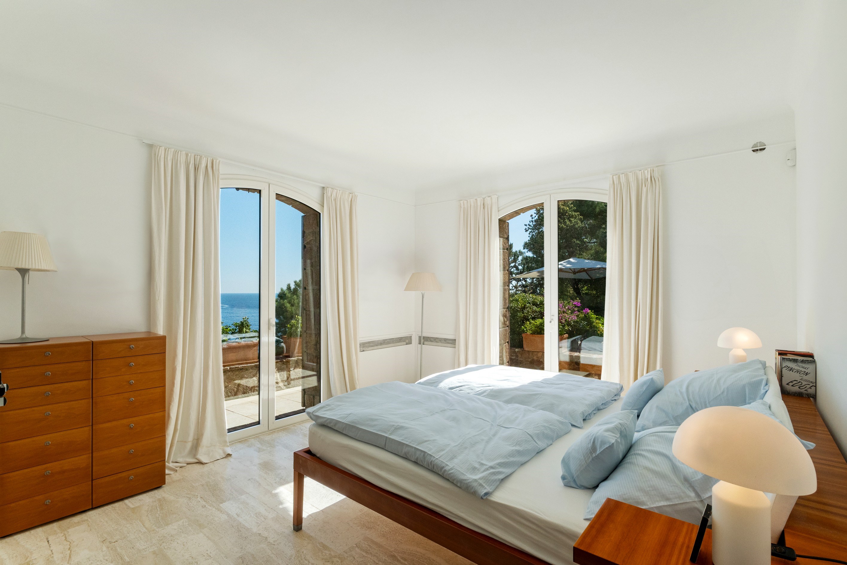   Theoule-sur-Mer luxury seafront villa direct sea access infinity pool 300 sq… - 物件實景