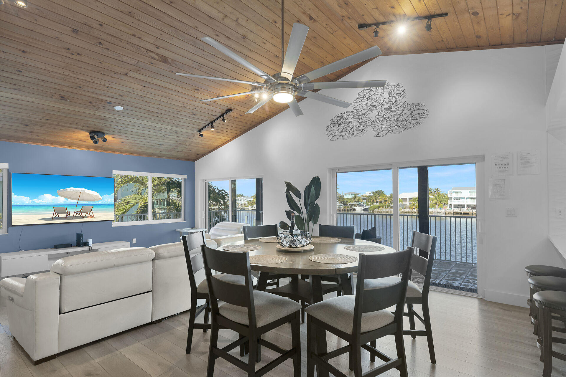 MARATHON, Florida, 33050, United States, 4 Bedrooms Bedrooms, ,3 BathroomsBathrooms,Residential,For Sale,1996240