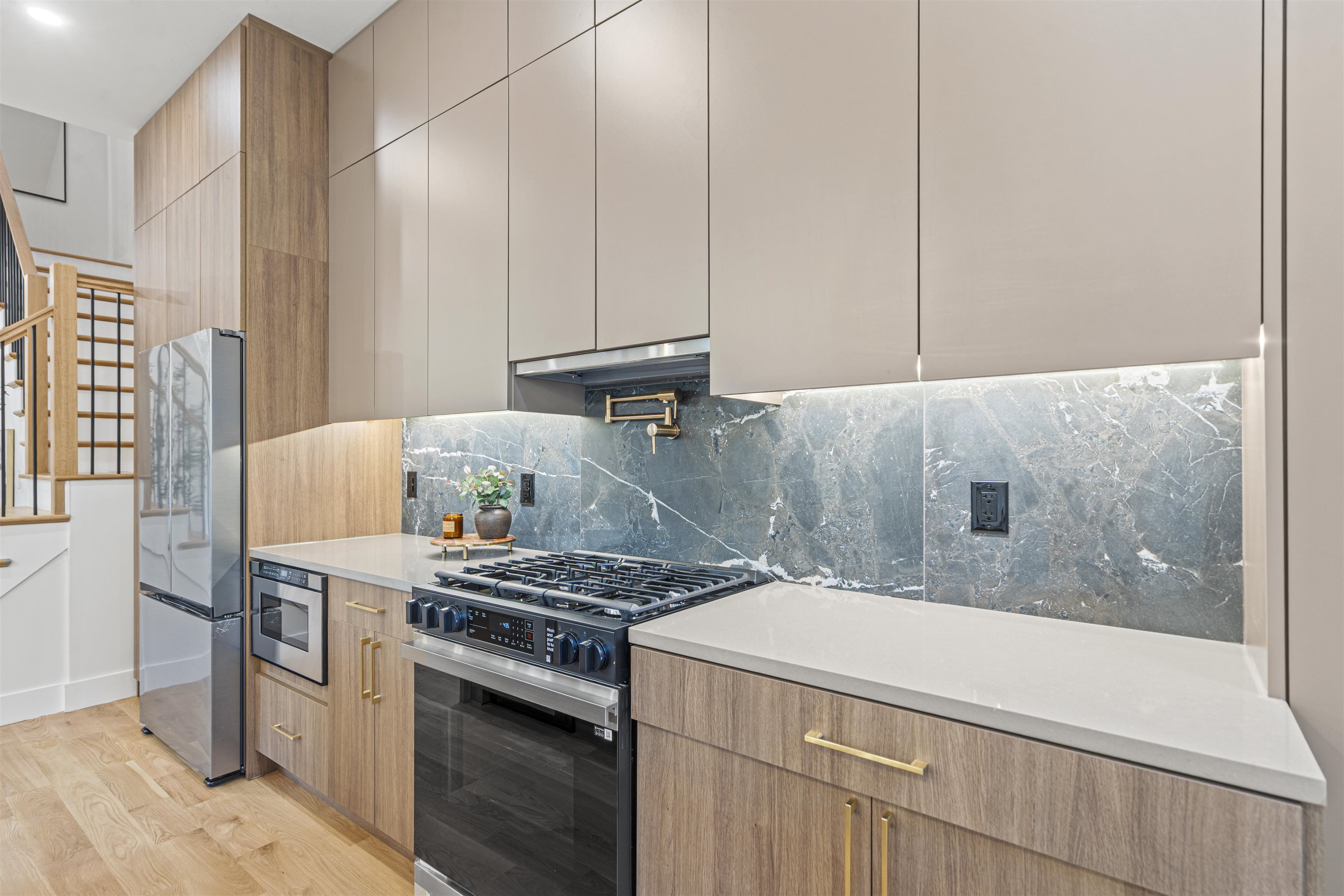 Jersey City, New Jersey, 07307, United States, 3 Bedrooms Bedrooms, ,3 BathroomsBathrooms,Residential,For Sale,2001766