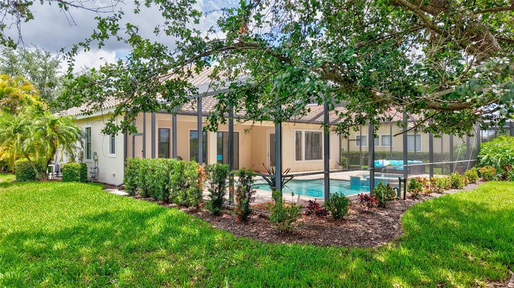 Lakewood Ranch, Florida, 34202, United States, 4 Bedrooms Bedrooms, ,4 BathroomsBathrooms,Residential,For Sale,1849002