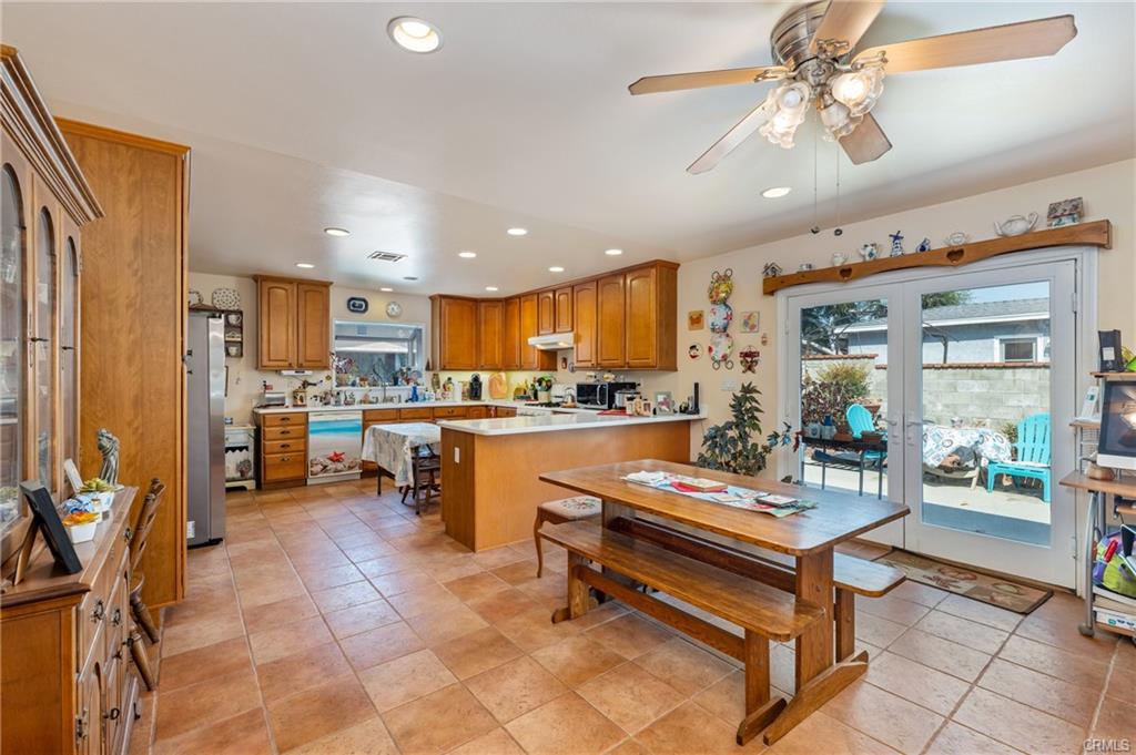 La Verne, California, 91750, United States, 3 Bedrooms Bedrooms, ,3 BathroomsBathrooms,Residential,For Sale,1878252