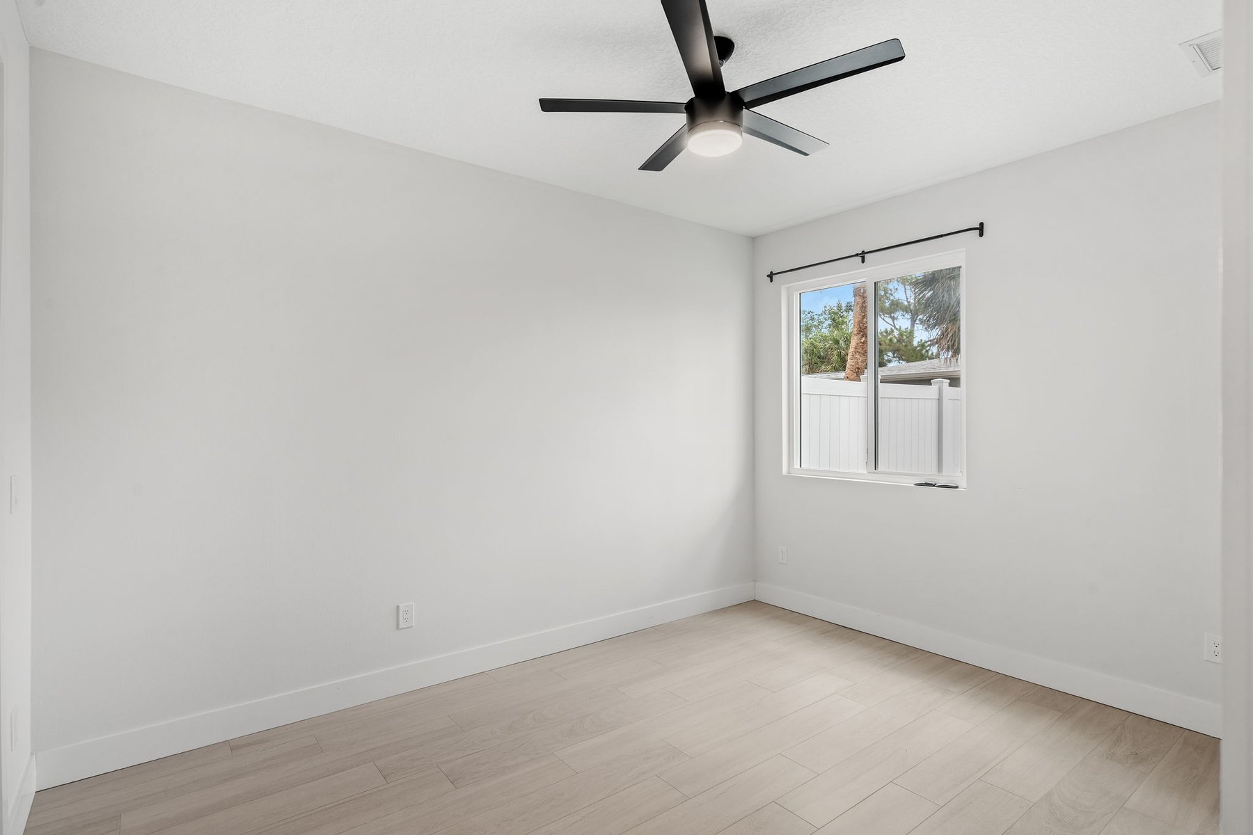 223 6th Avenue, Indialantic, FL, 32903 - 物件實景