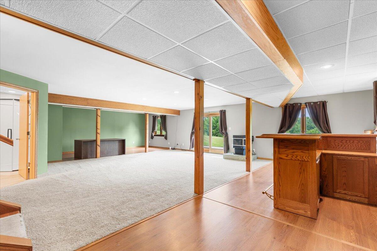 Hubbard, Wisconsin, 53035, United States, 4 Bedrooms Bedrooms, ,4 BathroomsBathrooms,Residential,For Sale,1885428