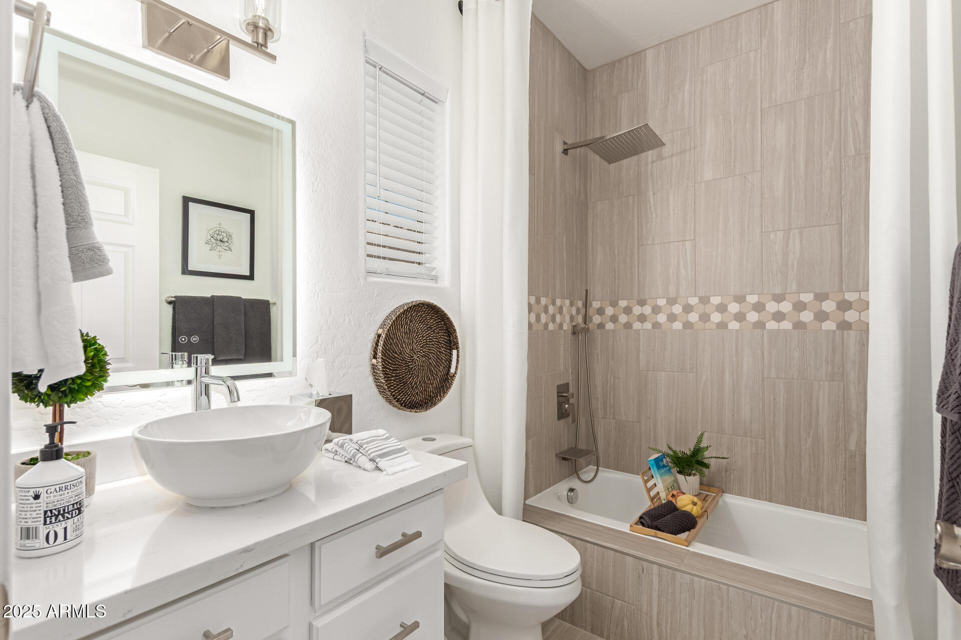 Surprise, Arizona, 85387, United States, 4 Bedrooms Bedrooms, ,3 BathroomsBathrooms,Residential,For Sale,1978130