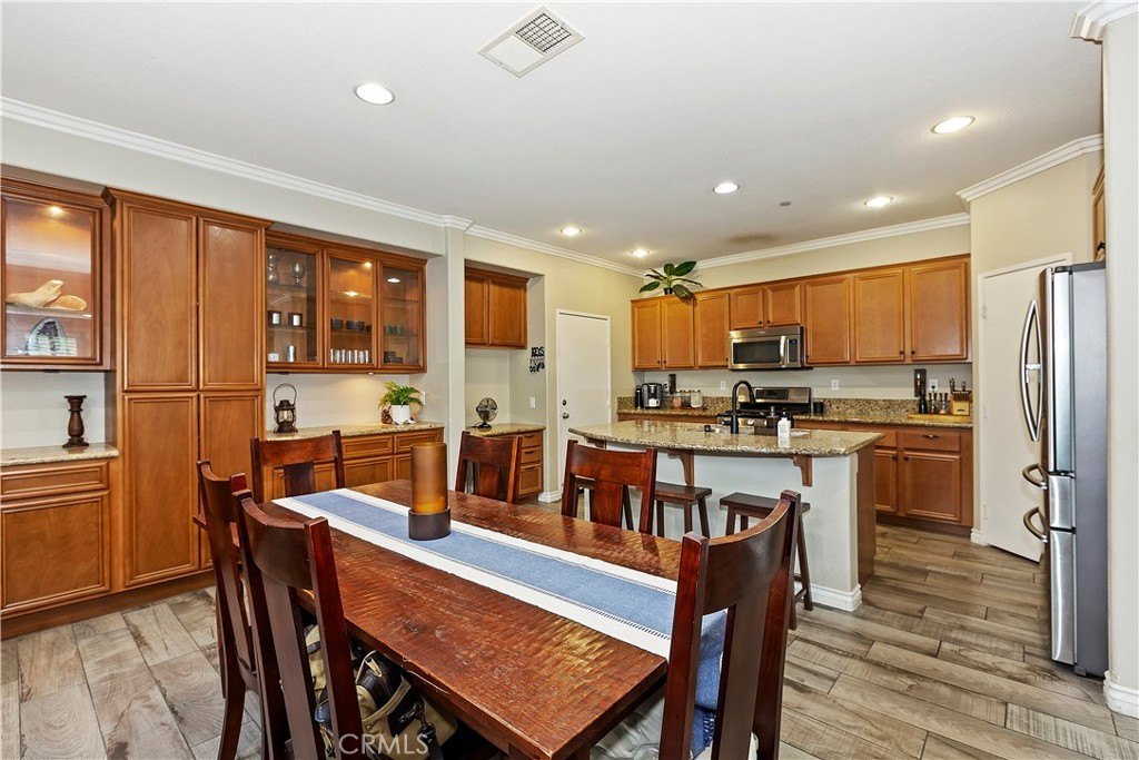 Fontana, California, 92336, United States, 4 Bedrooms Bedrooms, ,3 BathroomsBathrooms,Residential,For Sale,1970103