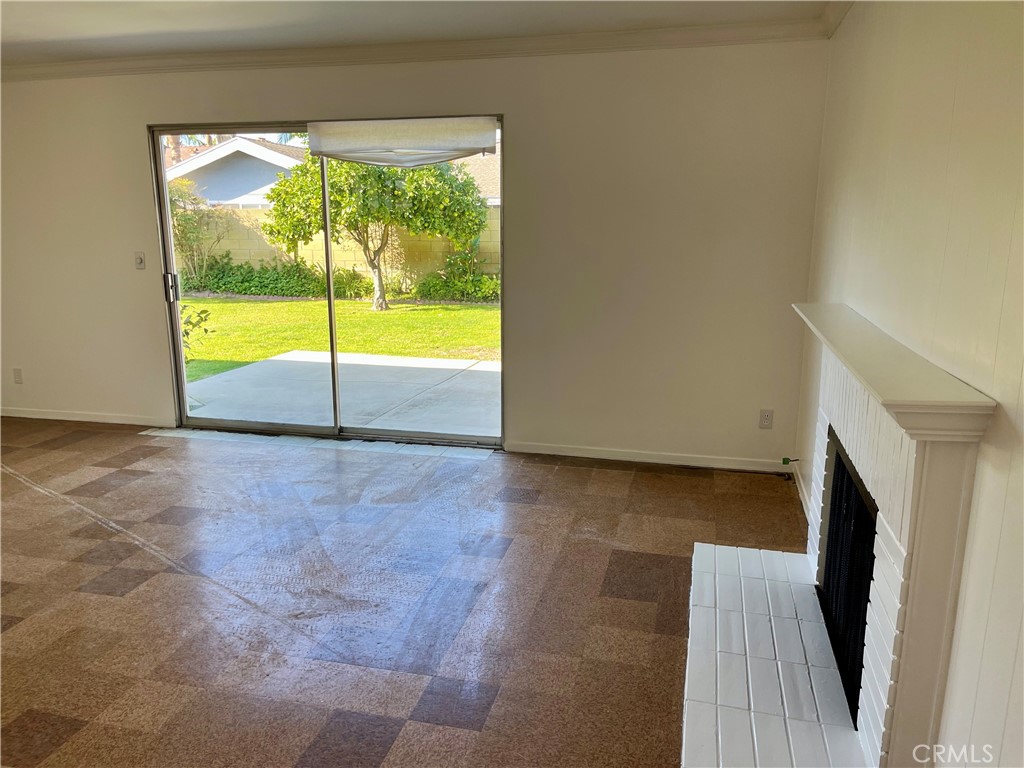 Huntington Beach, California, 92649, United States, 4 Bedrooms Bedrooms, ,2 BathroomsBathrooms,Residential,For Sale,1989631