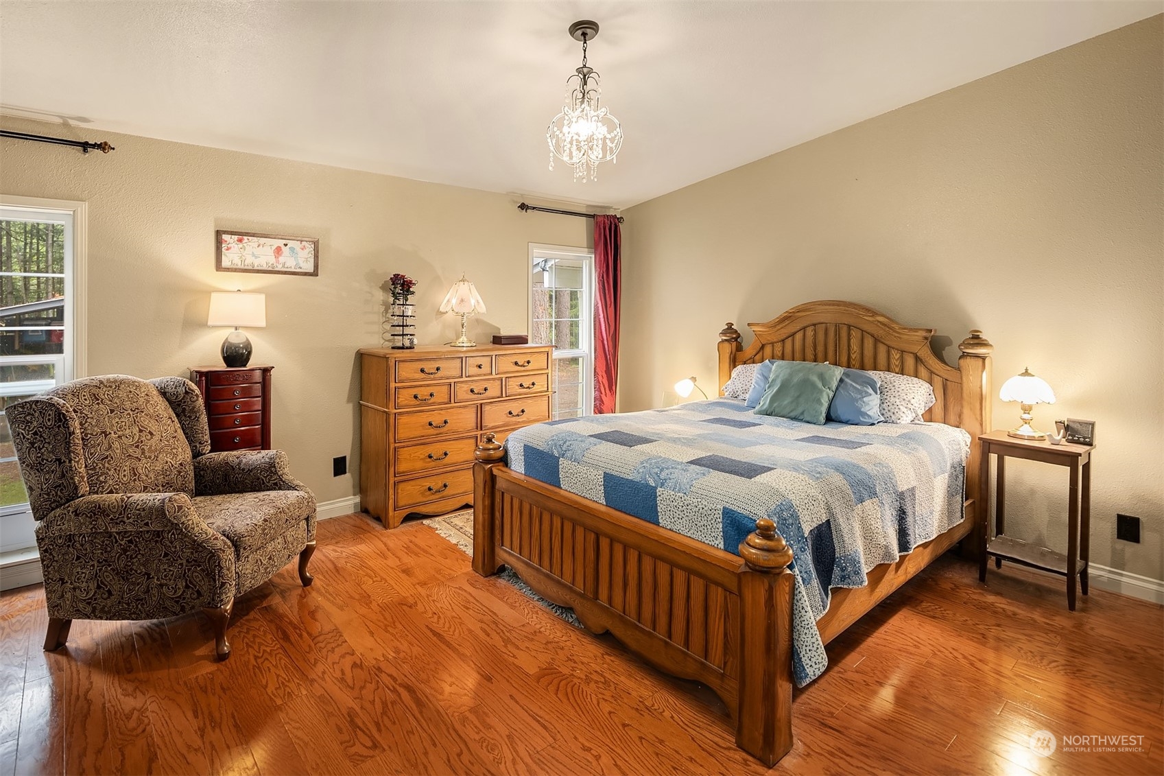 Easton, Washington, 98925, United States, 3 Bedrooms Bedrooms, ,3 BathroomsBathrooms,Residential,For Sale,1912346