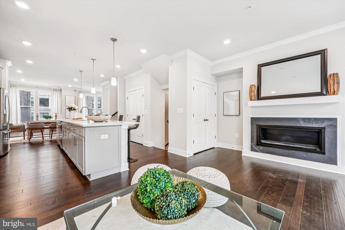 Gaithersburg, Maryland, 20878, United States, 4 Bedrooms Bedrooms, ,5 BathroomsBathrooms,Residential,For Sale,1949694