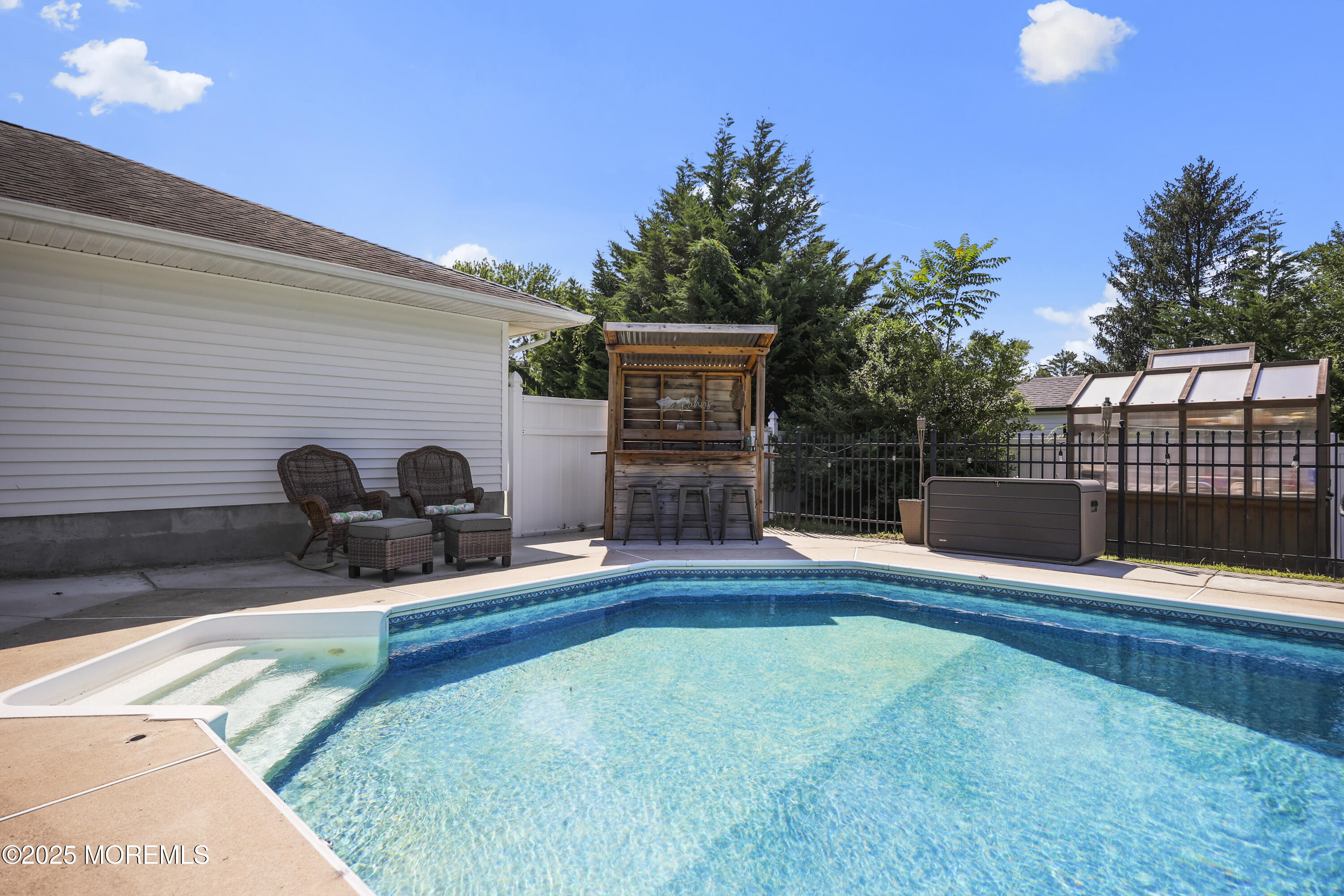 Howell, New Jersey, 07731, United States, 4 Bedrooms Bedrooms, ,2 BathroomsBathrooms,Residential,For Sale,1942279