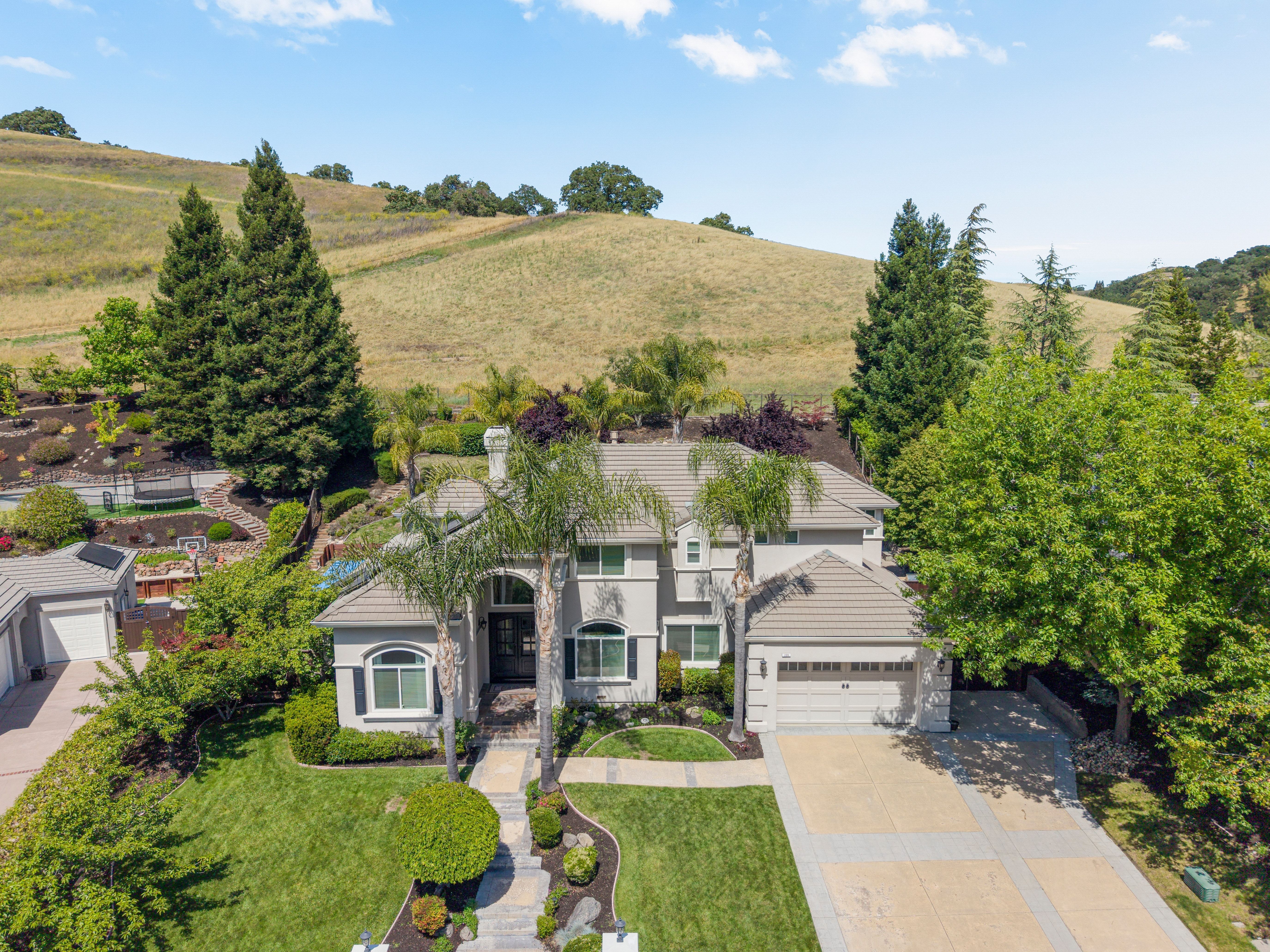  Exceptional Northridge Estates Home on Expansive Private Lot - 物件實景