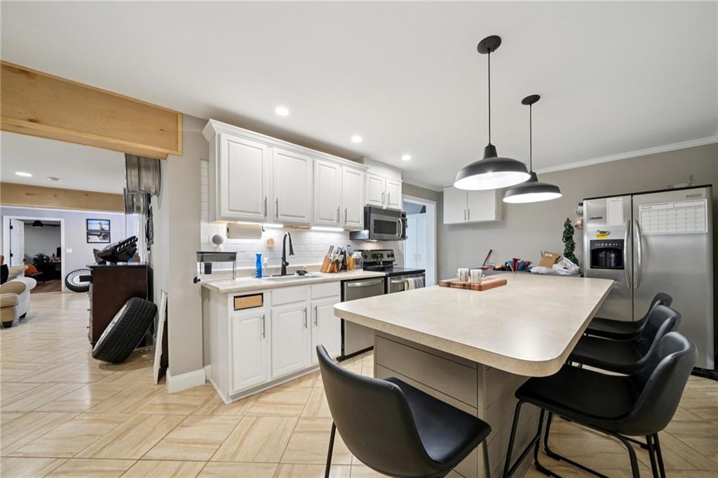 Flowery Branch, Georgia, 30542, United States, 5 Bedrooms Bedrooms, ,4 BathroomsBathrooms,Residential,For Sale,2035755