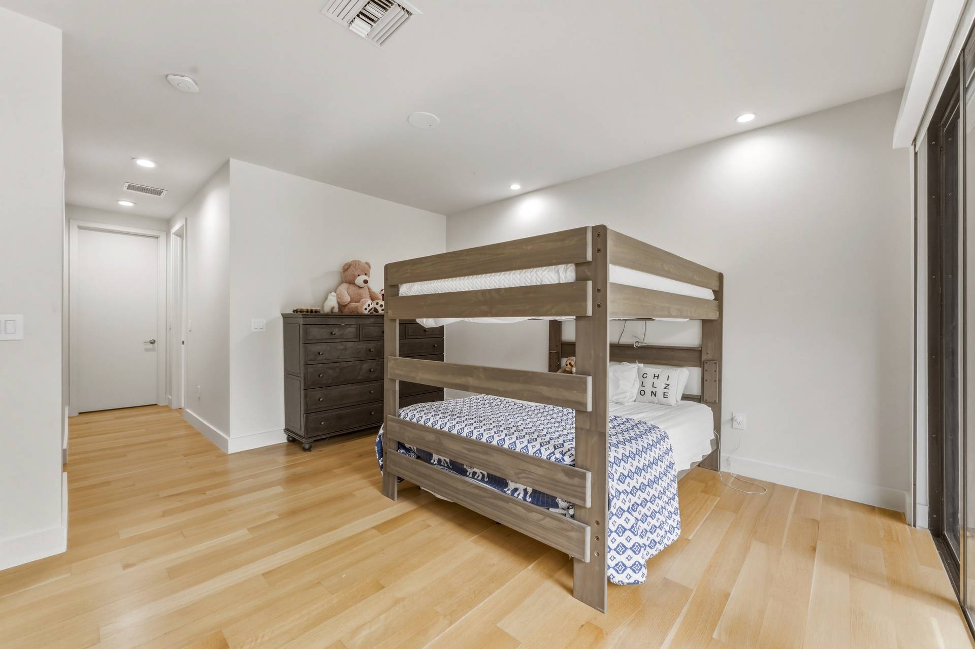  3036 Mcdonald Street, Miami, FL, 33133 - 物件實景