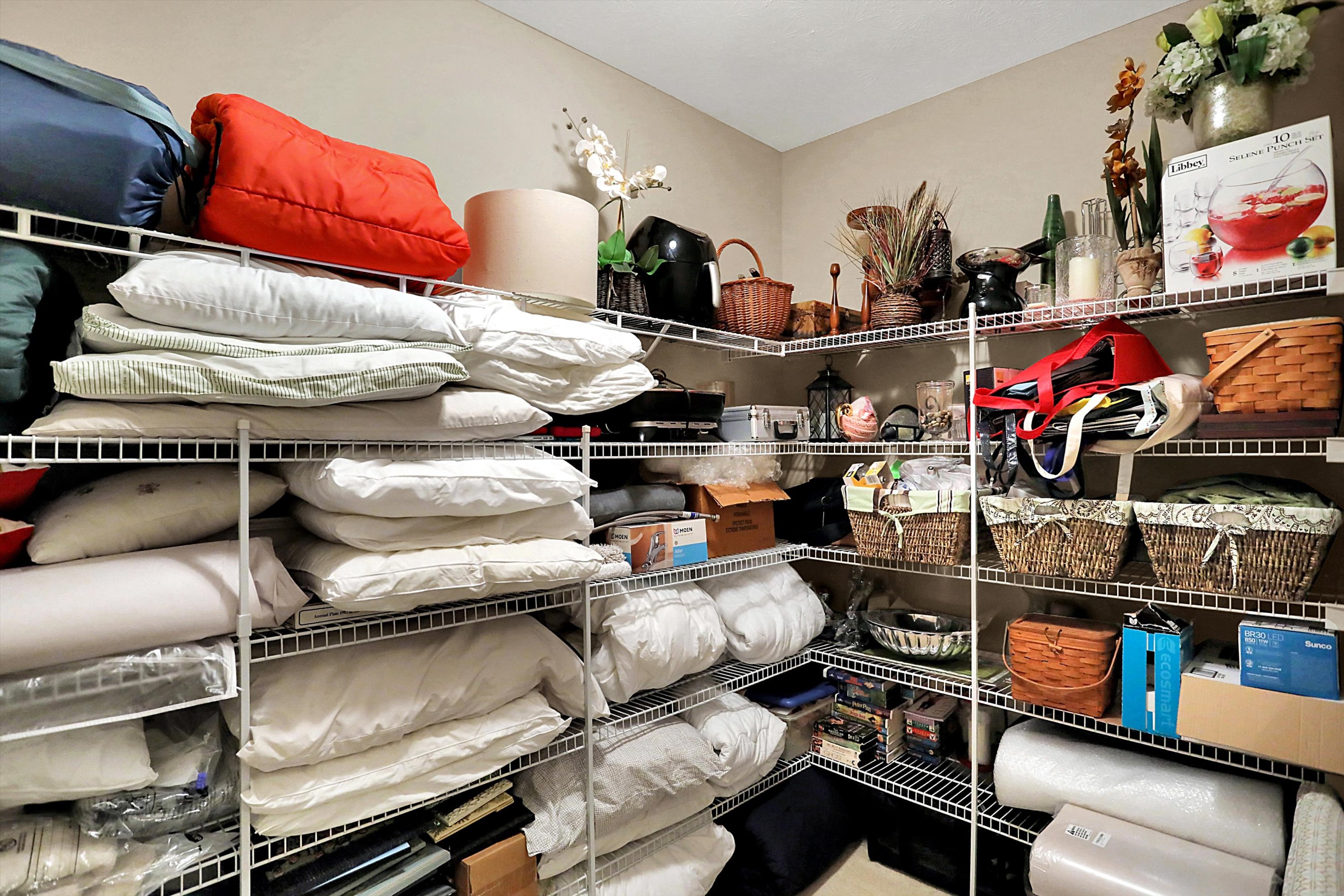 Carmel, Indiana, 46074, United States, 5 Bedrooms Bedrooms, ,4 BathroomsBathrooms,Residential,For Sale,1965164