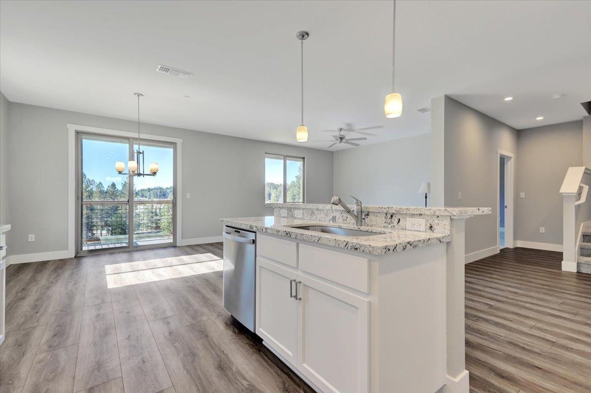 Grass Valley, California, 95945, United States, 3 Bedrooms Bedrooms, ,2 BathroomsBathrooms,Residential,For Sale,1978988