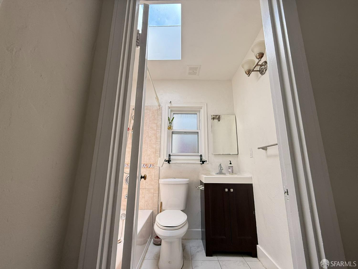 San Francisco, California, 94134, United States, 2 Bedrooms Bedrooms, ,1 BathroomBathrooms,Residential,For Sale,1935343