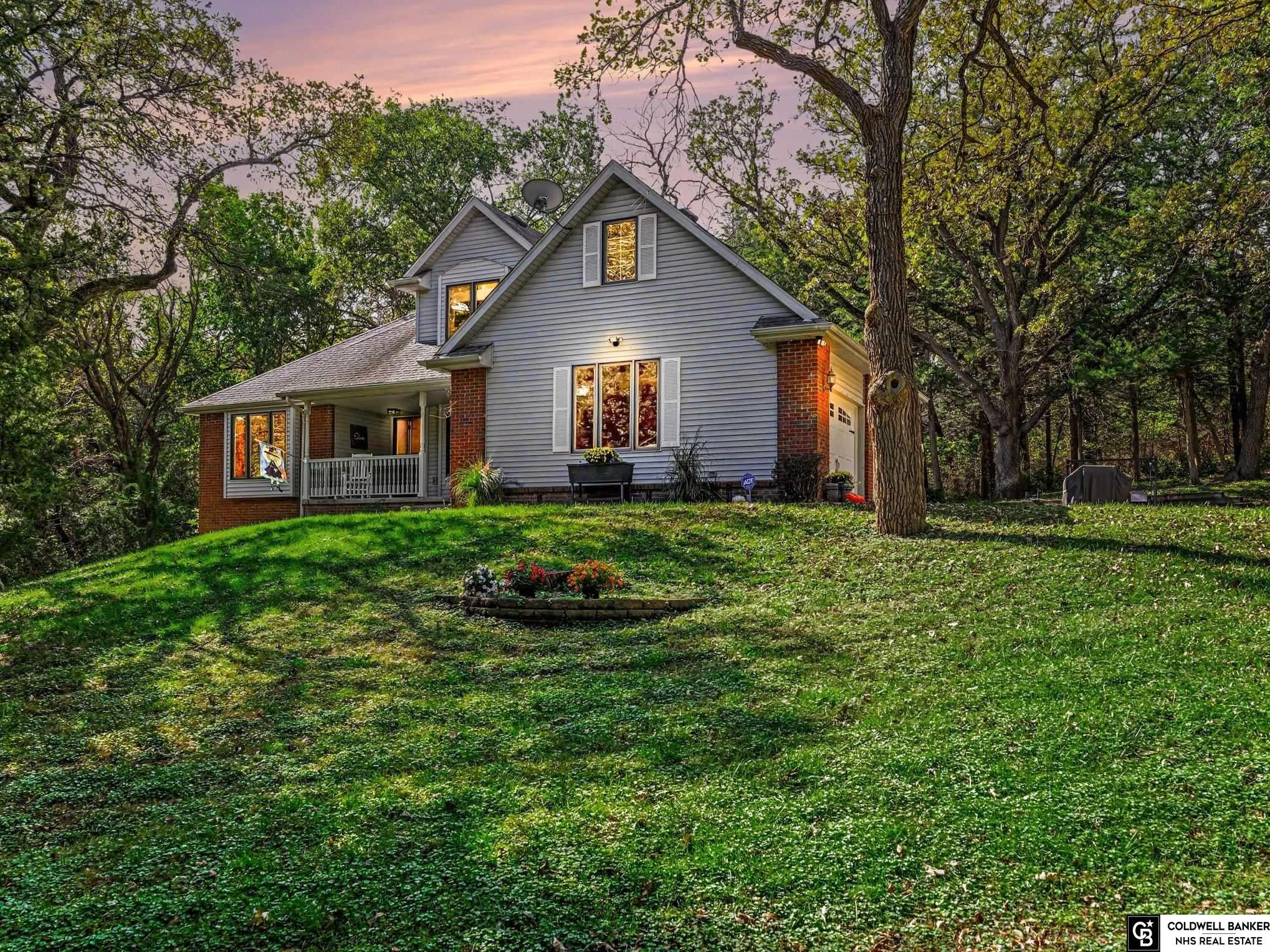 Meadow Ridge Cir, Springfield, NE 68059