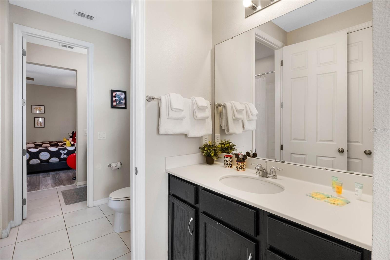 KISSIMMEE, Florida, 34747, United States, 7 Bedrooms Bedrooms, ,6 BathroomsBathrooms,Residential,For Sale,1938279
