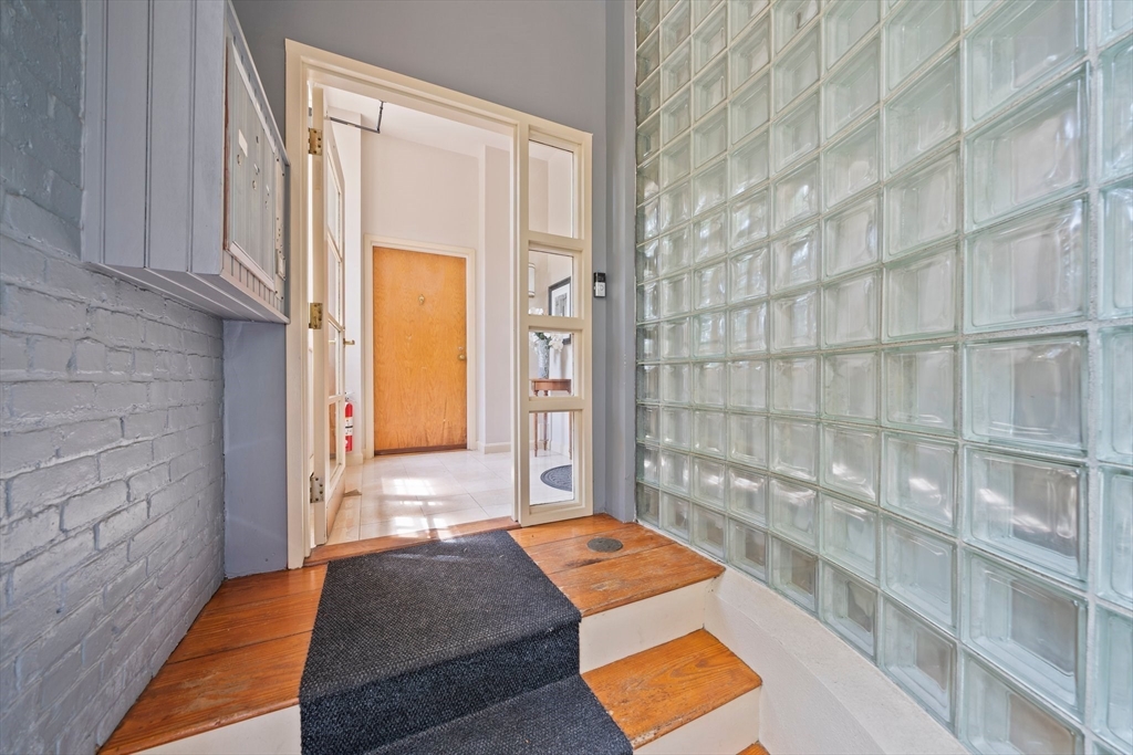 Brookline, Massachusetts, 02445, United States, 3 Bedrooms Bedrooms, ,2 BathroomsBathrooms,Residential,For Sale,1891424