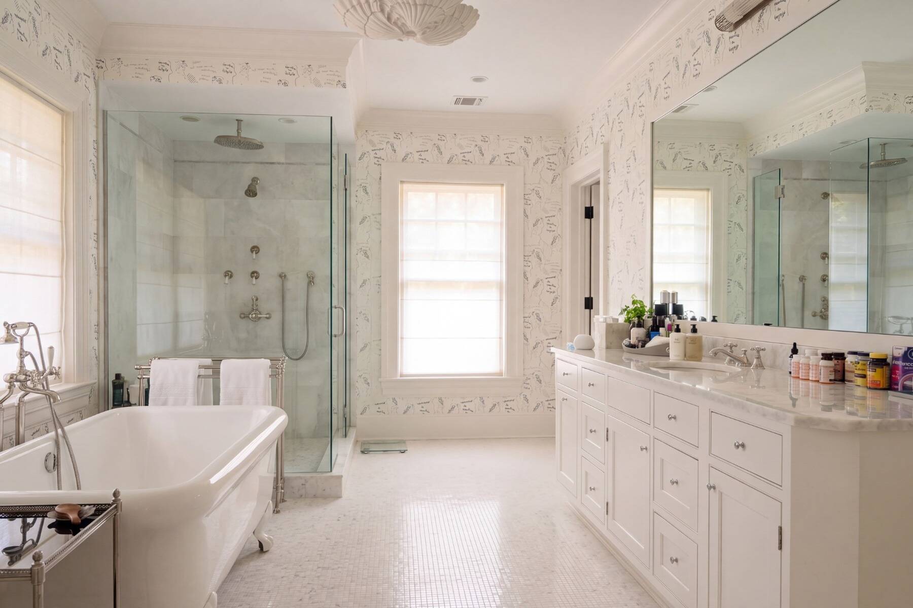  Grand Scale, Quiet Elegance in Wainscott - 物件實景