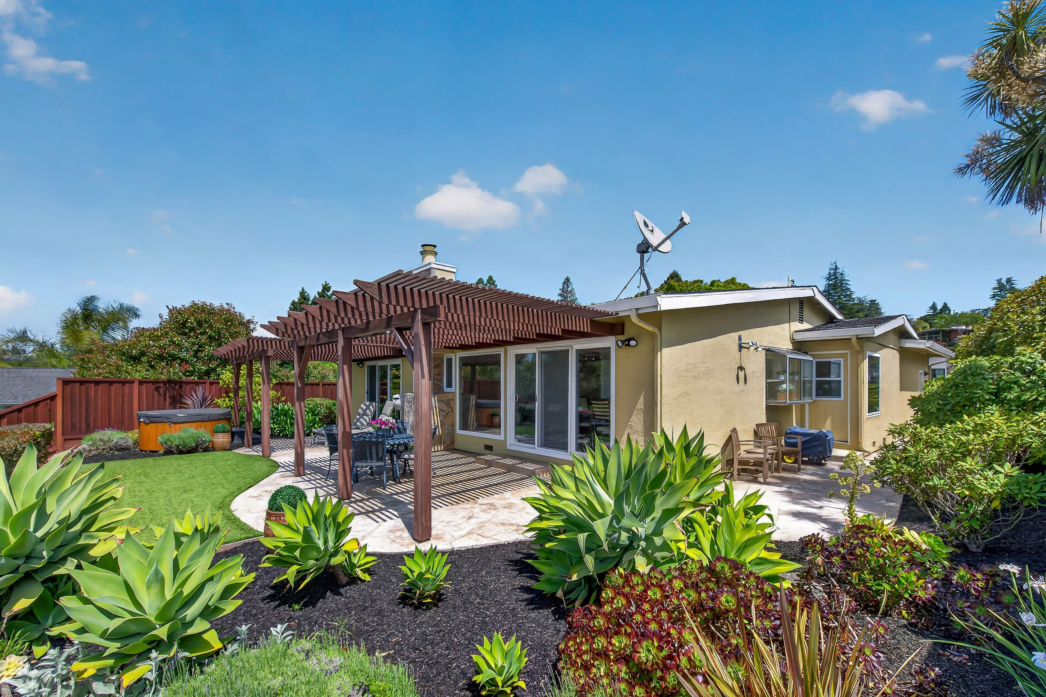  18596 W. Cavendish Drive, Castro Valley - 物件實景