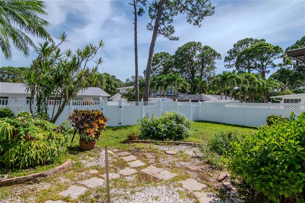 Seminole, Florida, 33776, United States, 5 Bedrooms Bedrooms, ,3 BathroomsBathrooms,Residential,For Sale,1913613