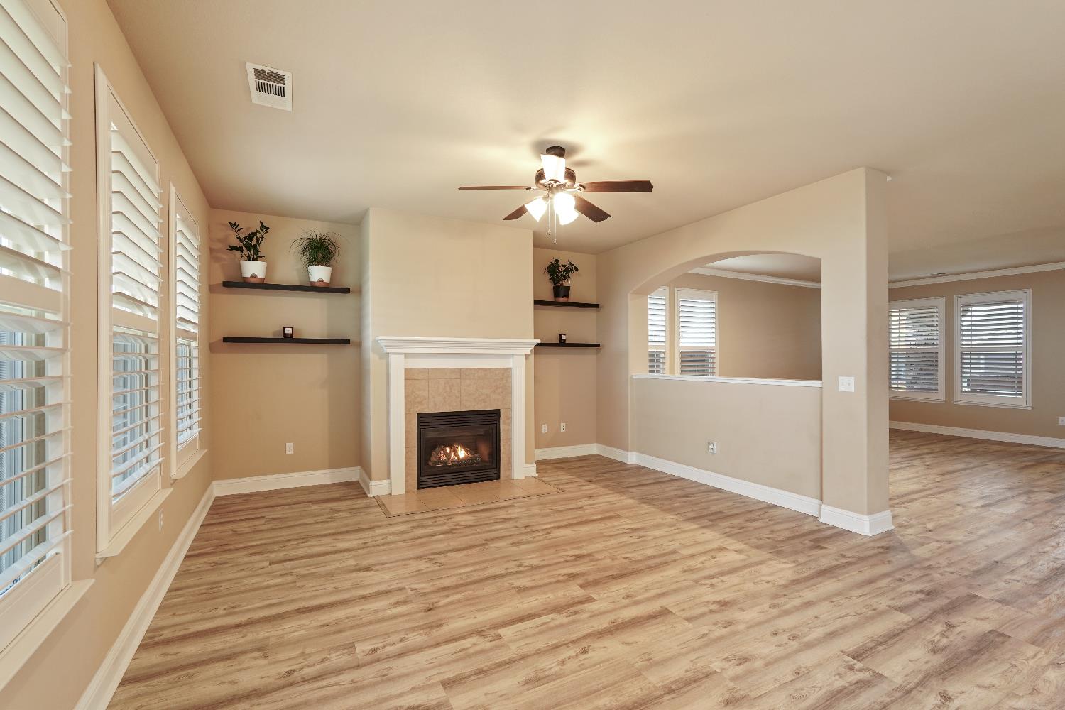 Valley Springs, California, 95252, United States, 3 Bedrooms Bedrooms, ,3 BathroomsBathrooms,Residential,For Sale,2005908