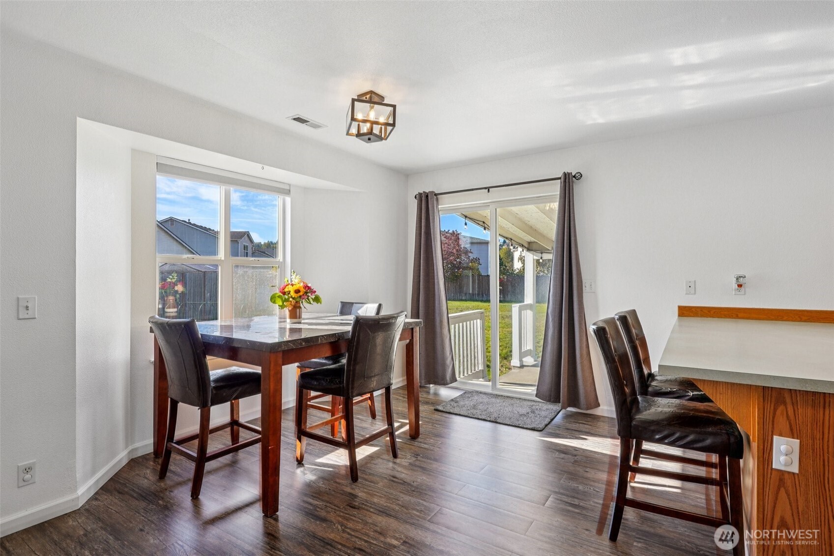 Orting, Washington, 98360, United States, 3 Bedrooms Bedrooms, ,2 BathroomsBathrooms,Residential,For Sale,1988099