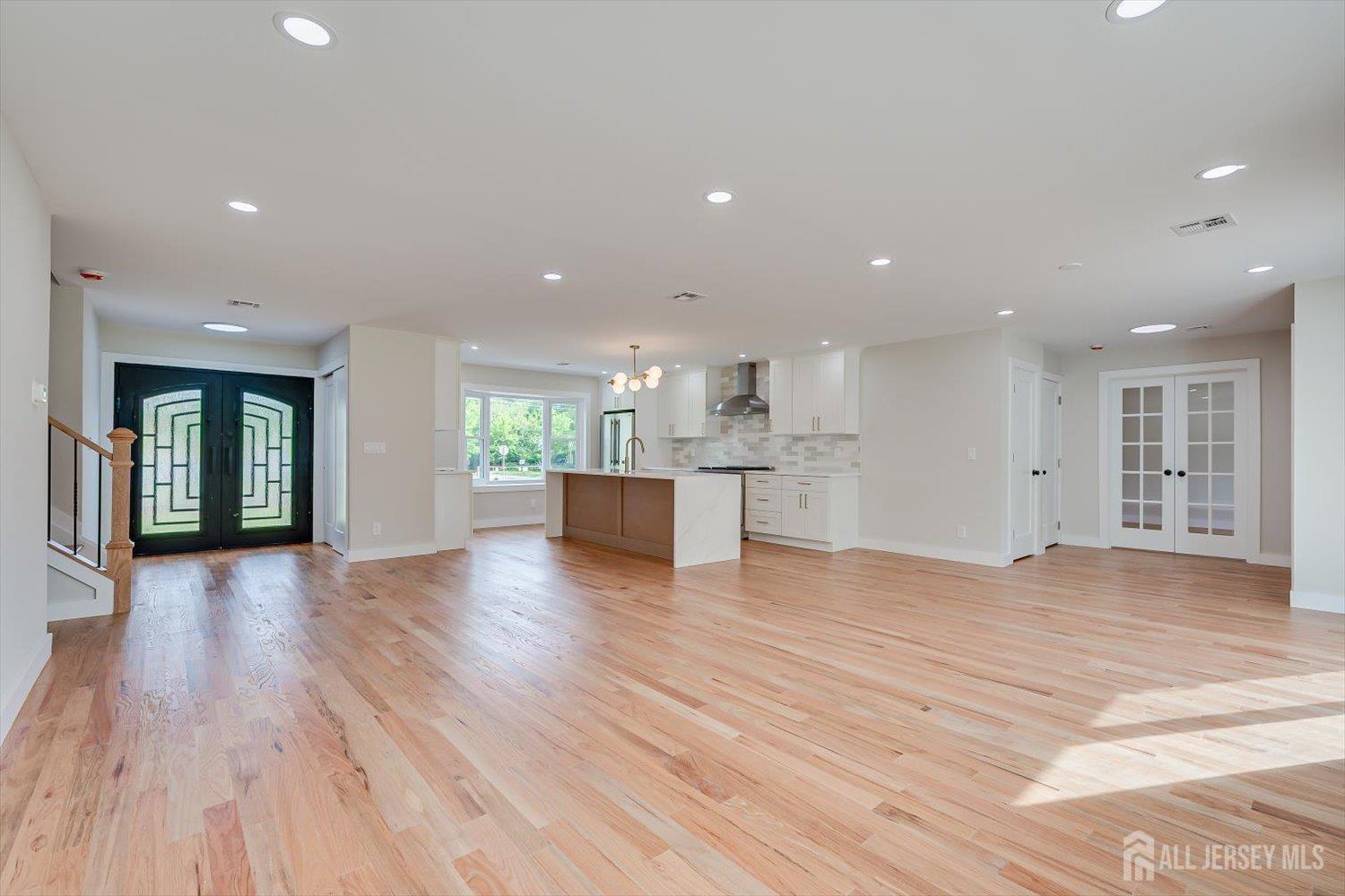 Piscataway, New Jersey, 08854, United States, 5 Bedrooms Bedrooms, ,3 BathroomsBathrooms,Residential,For Sale,2048679