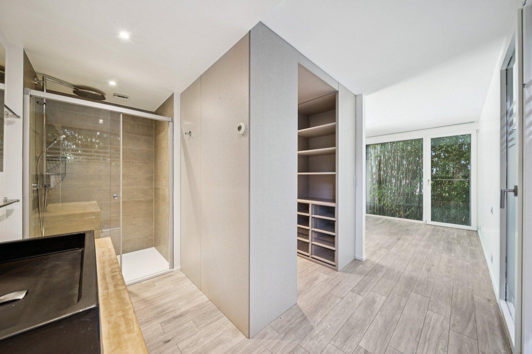  Contemporary architect-designed villa with a pool in Mont-sur-Lausanne - 物件實景