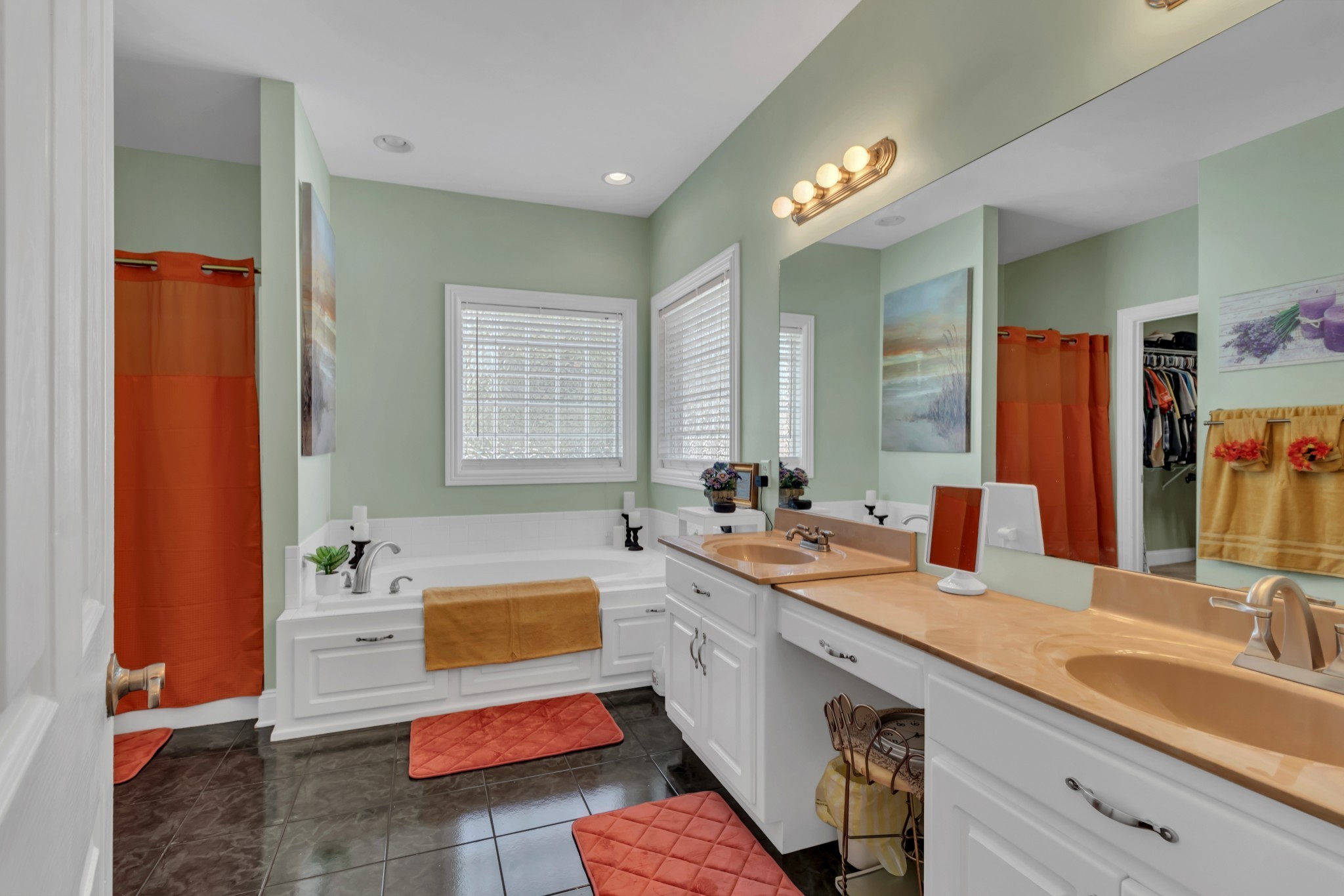 Winchester, Tennessee, 37398, United States, 3 Bedrooms Bedrooms, ,3 BathroomsBathrooms,Residential,For Sale,1924416