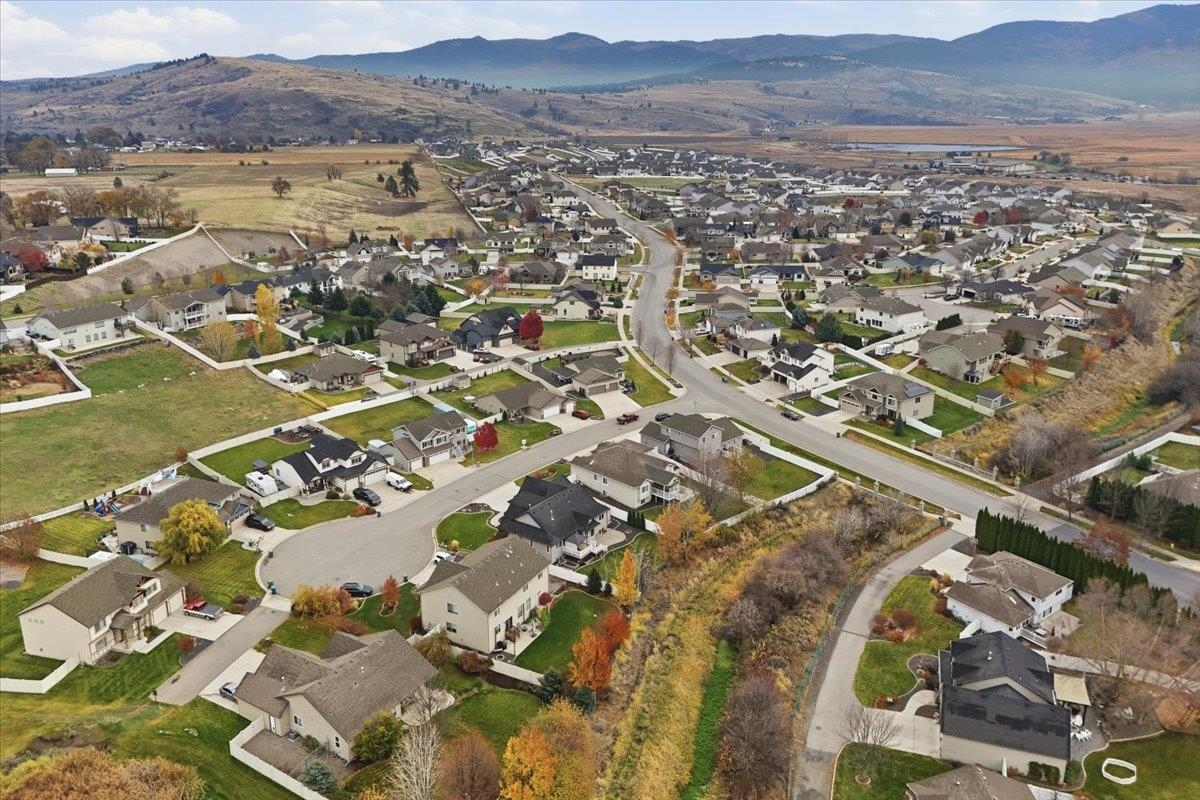 Greenacres, Washington, 99016, United States, 6 Bedrooms Bedrooms, ,3 BathroomsBathrooms,Residential,For Sale,1992048