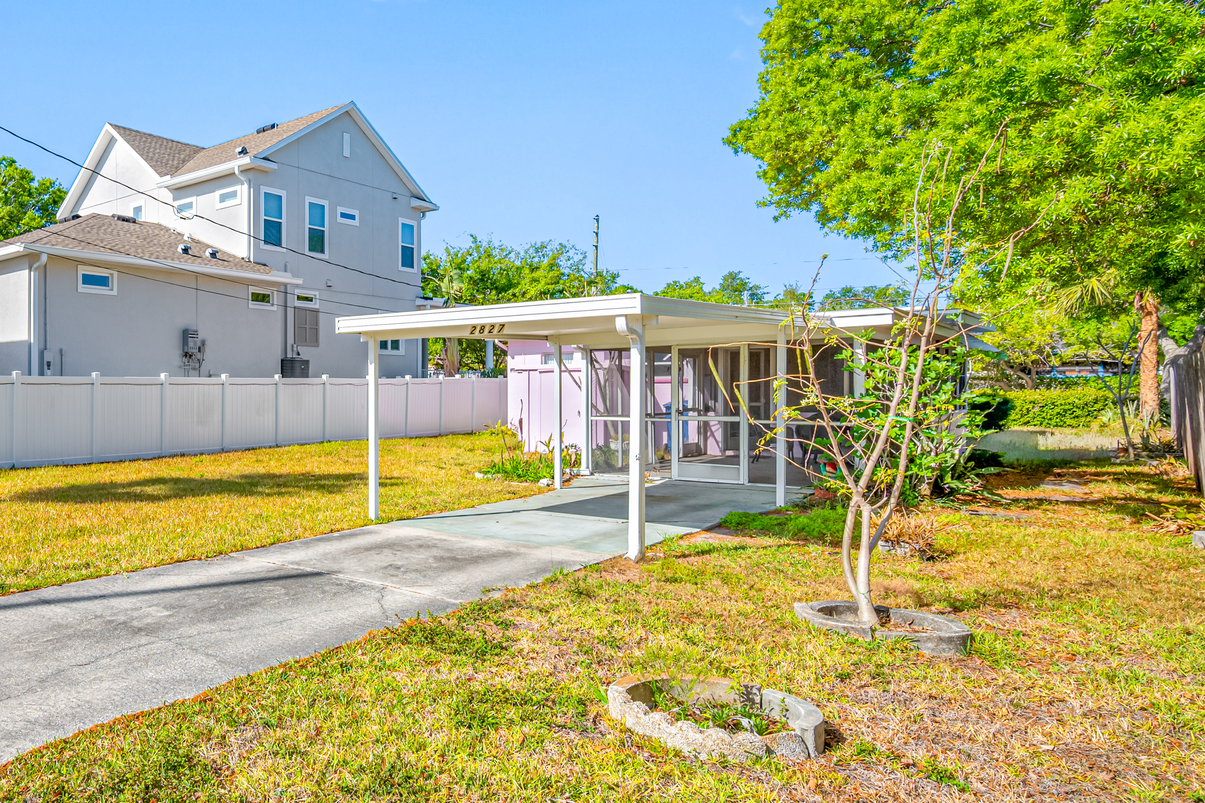 St Petersburg, Florida, 33701, United States, 2 Bedrooms Bedrooms, ,1 BathroomBathrooms,Residential,For Sale,1862109