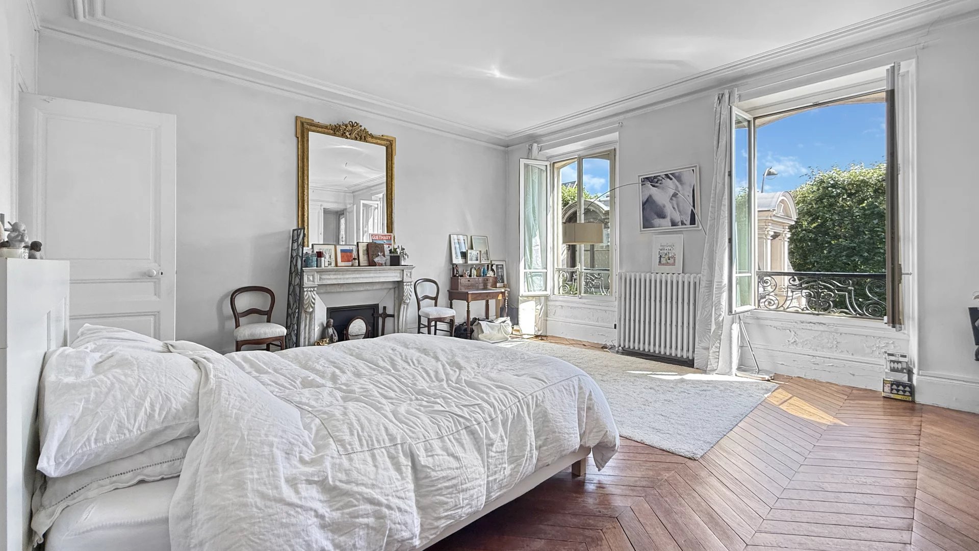 Versailles, Île-de-France, 78000, FR, 8 Bedrooms Bedrooms, ,8 BathroomsBathrooms,Residential,For Sale,1876940